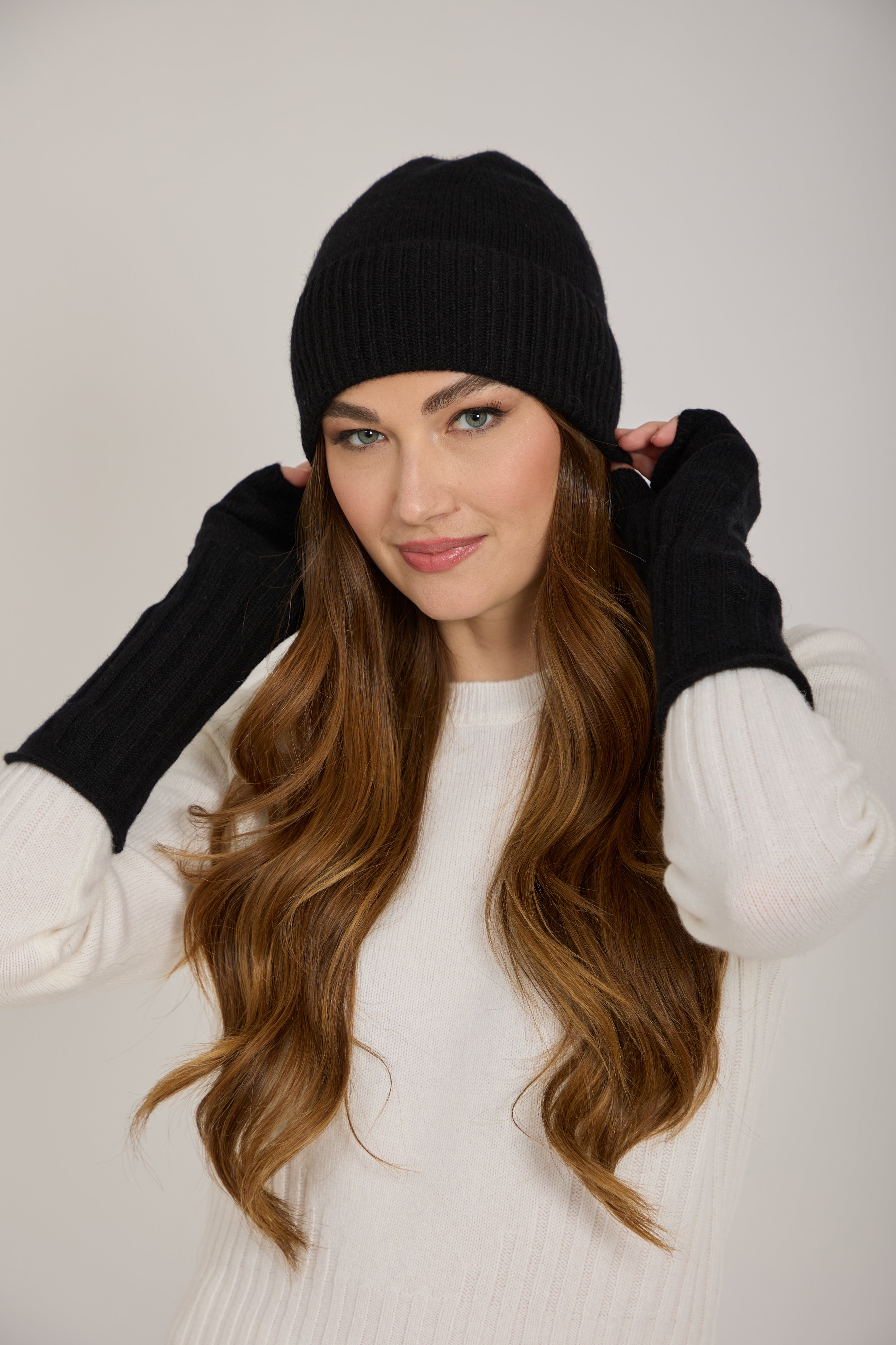RIBBED CASHMERE HAT-BLACK