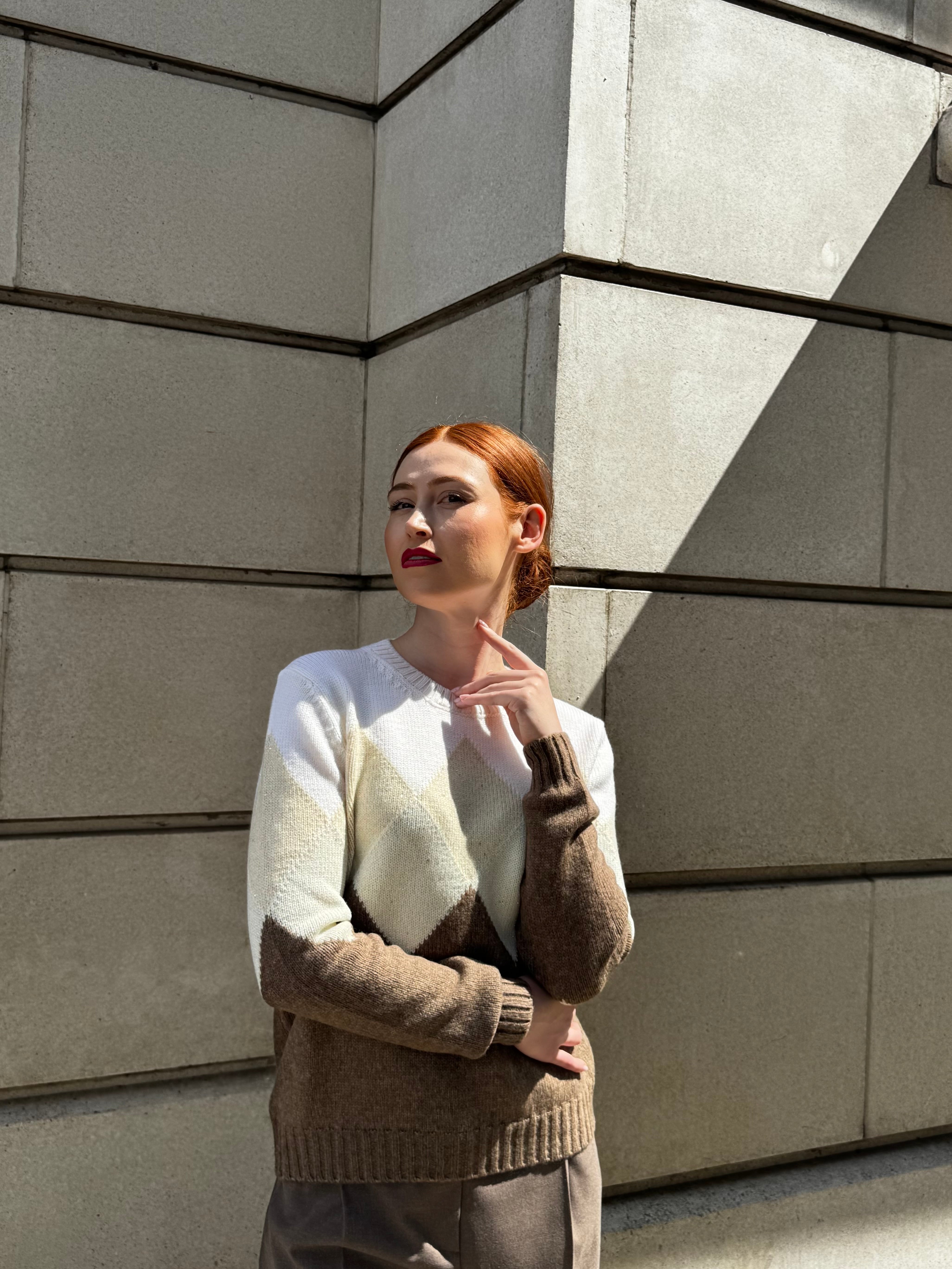 CREW NACK JUMPER- TAUPE/LATTE