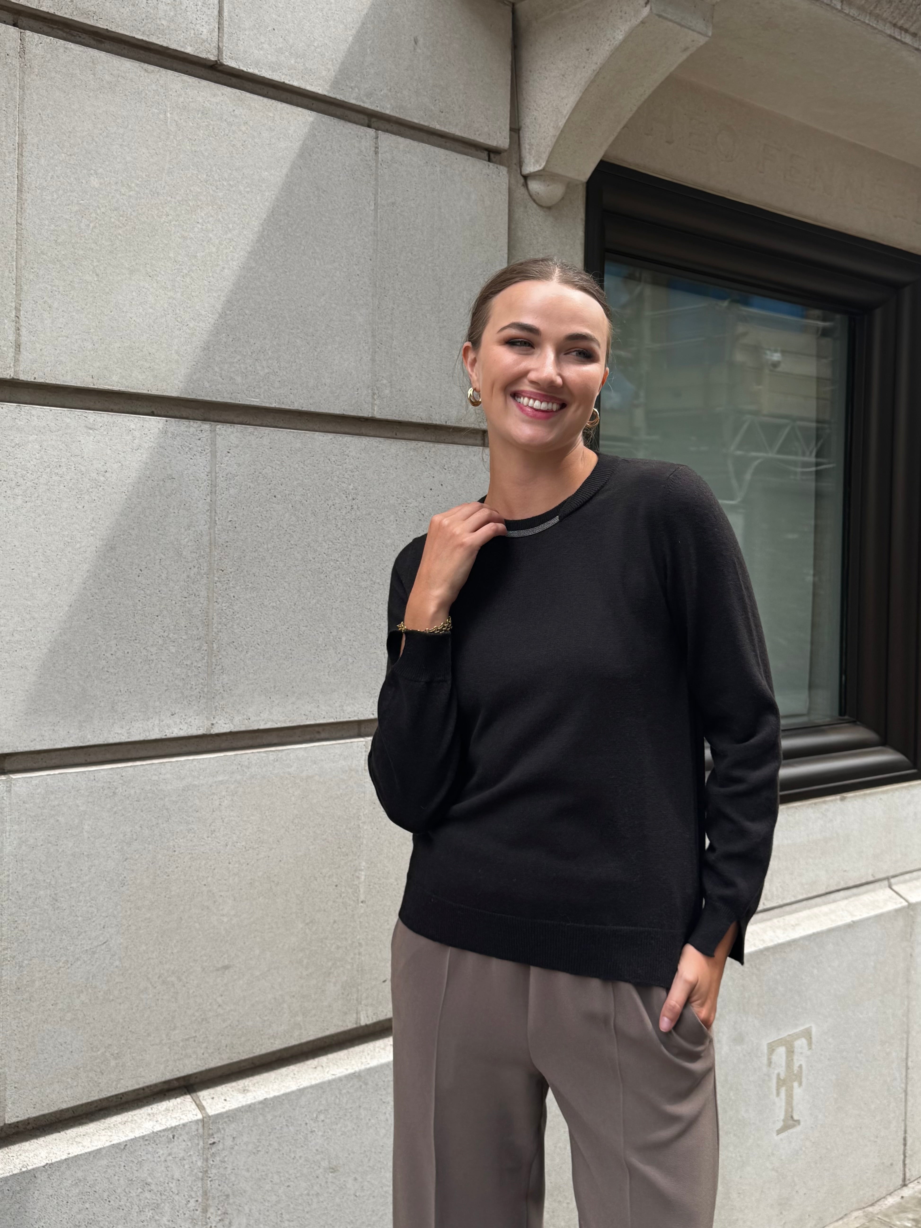 CASHMERE JUMPER WITH DETAILS- BLACK