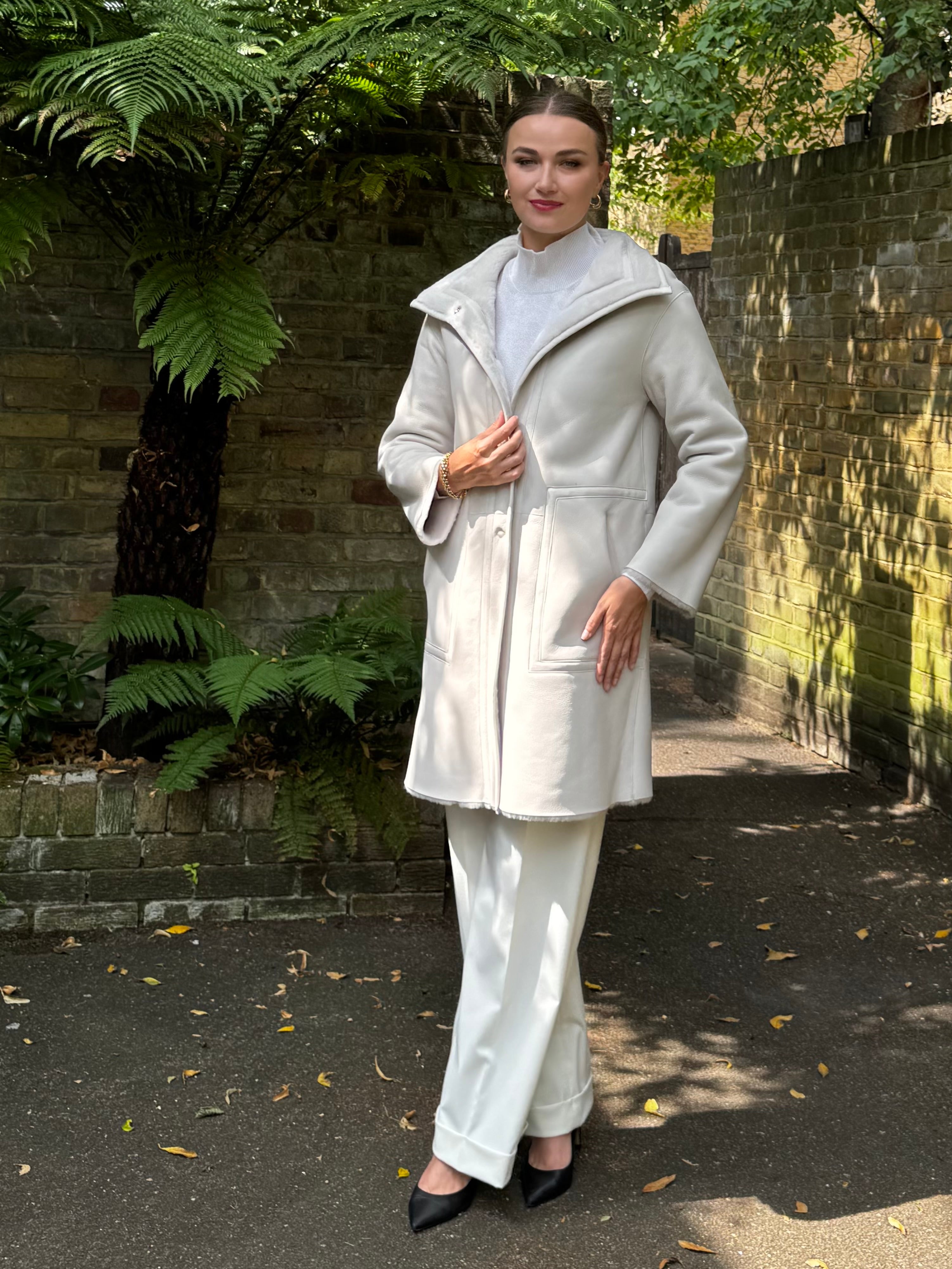 REVERSIBLE SHEARLING COAT WITH LEATHER DETAILS-MILK