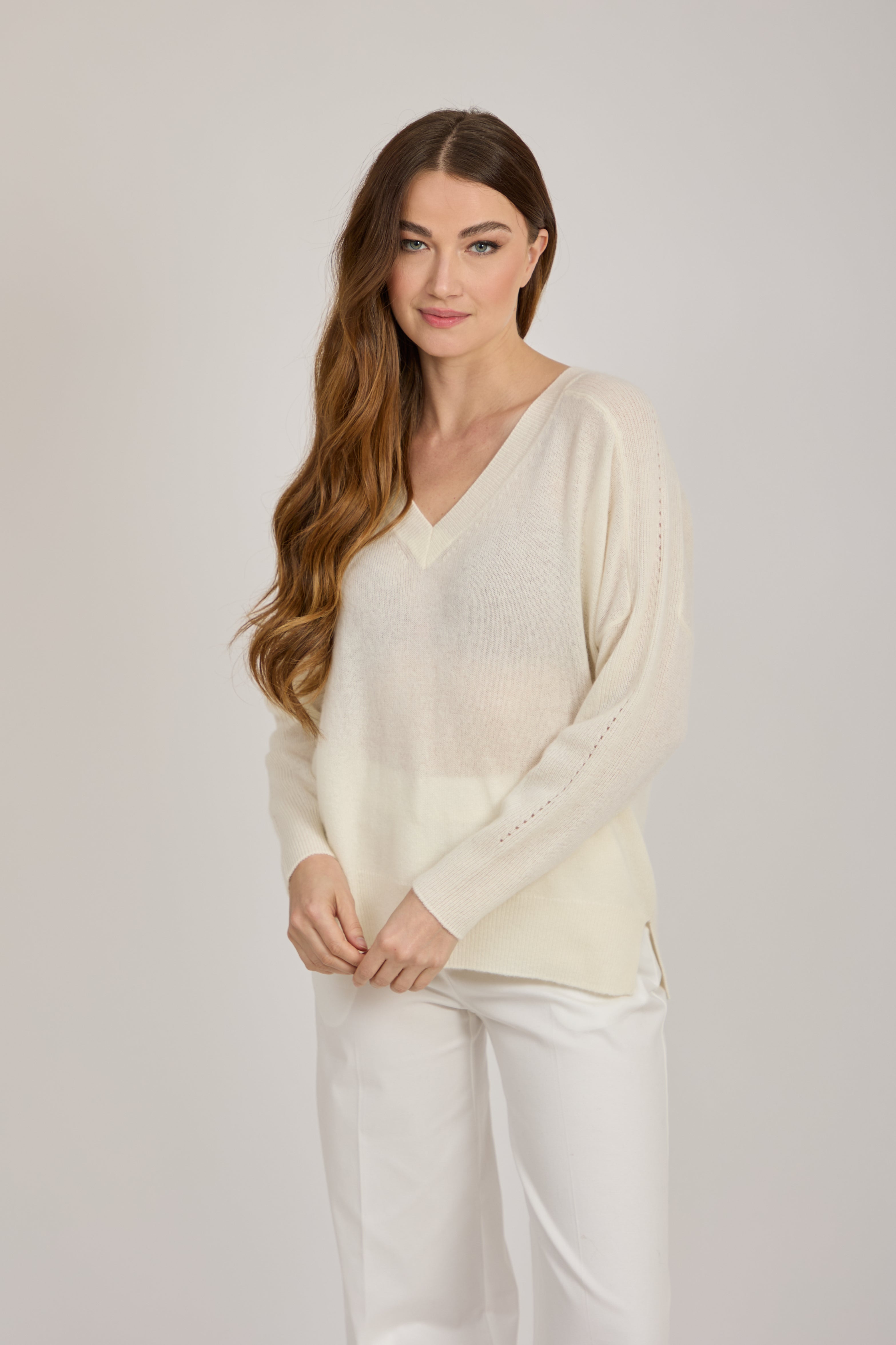 V NECK CASHMERE JUMPER-WHITE