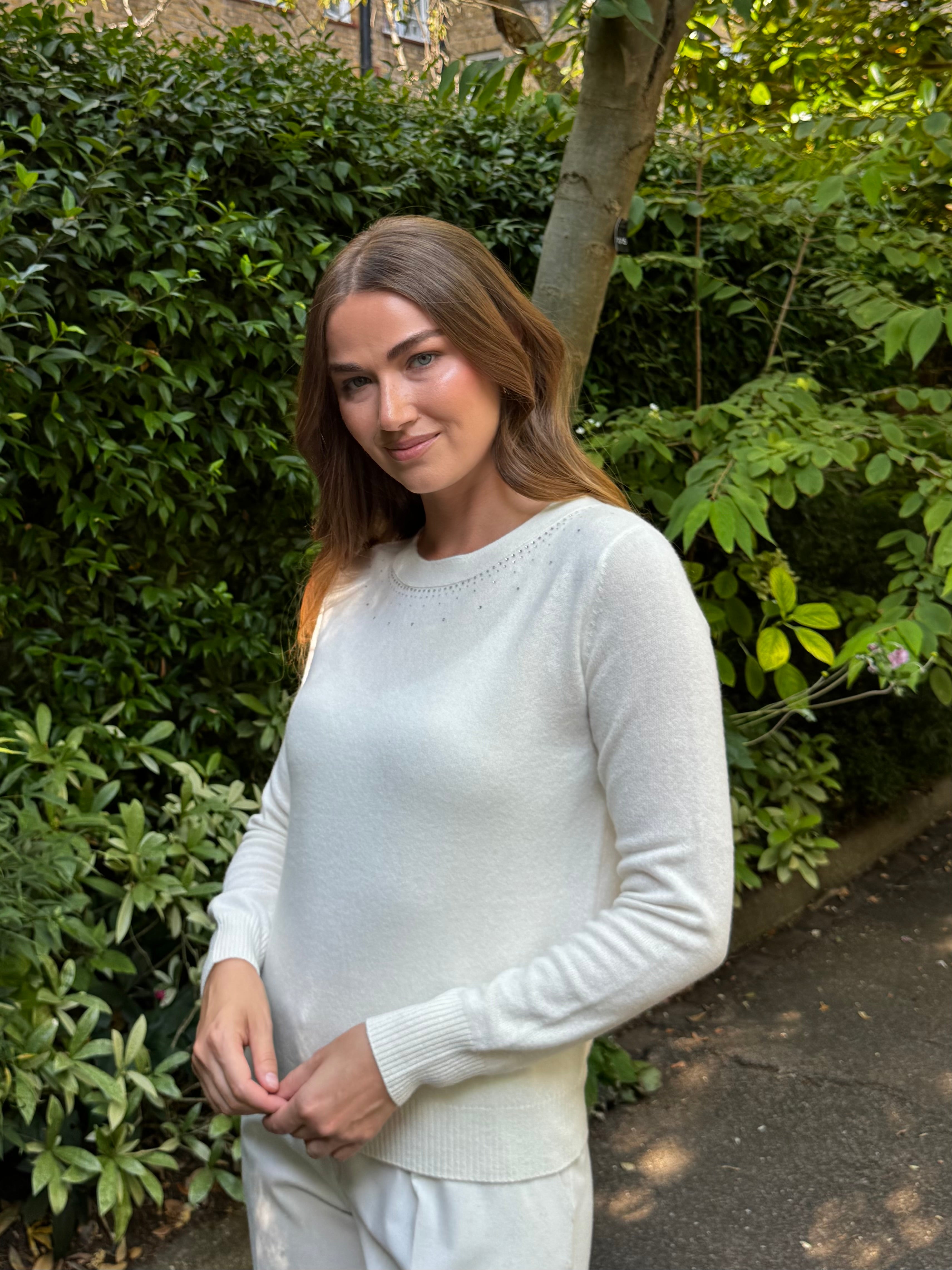 CASHMERE CREW NECK JUMPER WITH STRASS- OFF WHITE