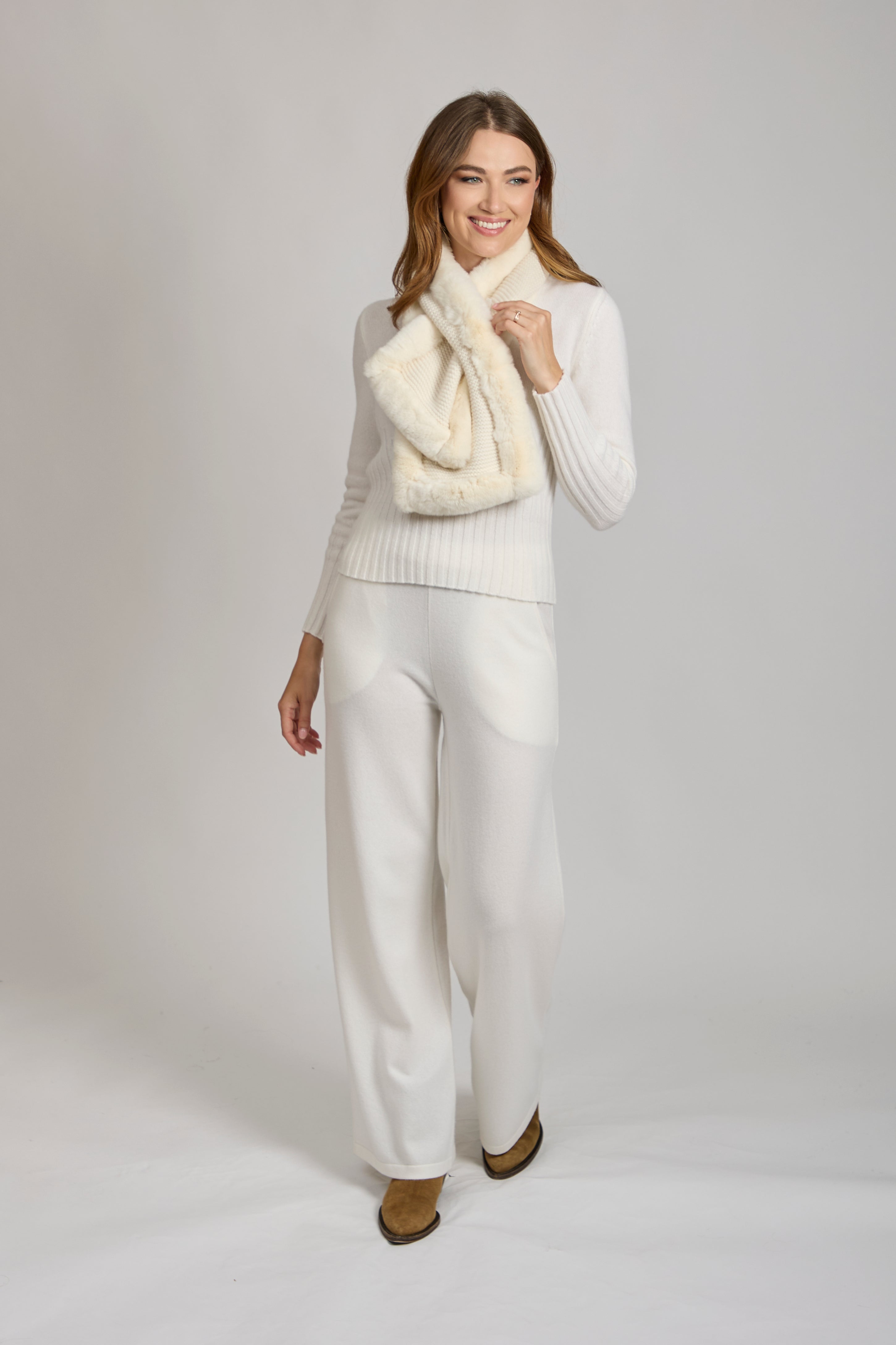CASHMERE SCARF WITH REX- WHITE
