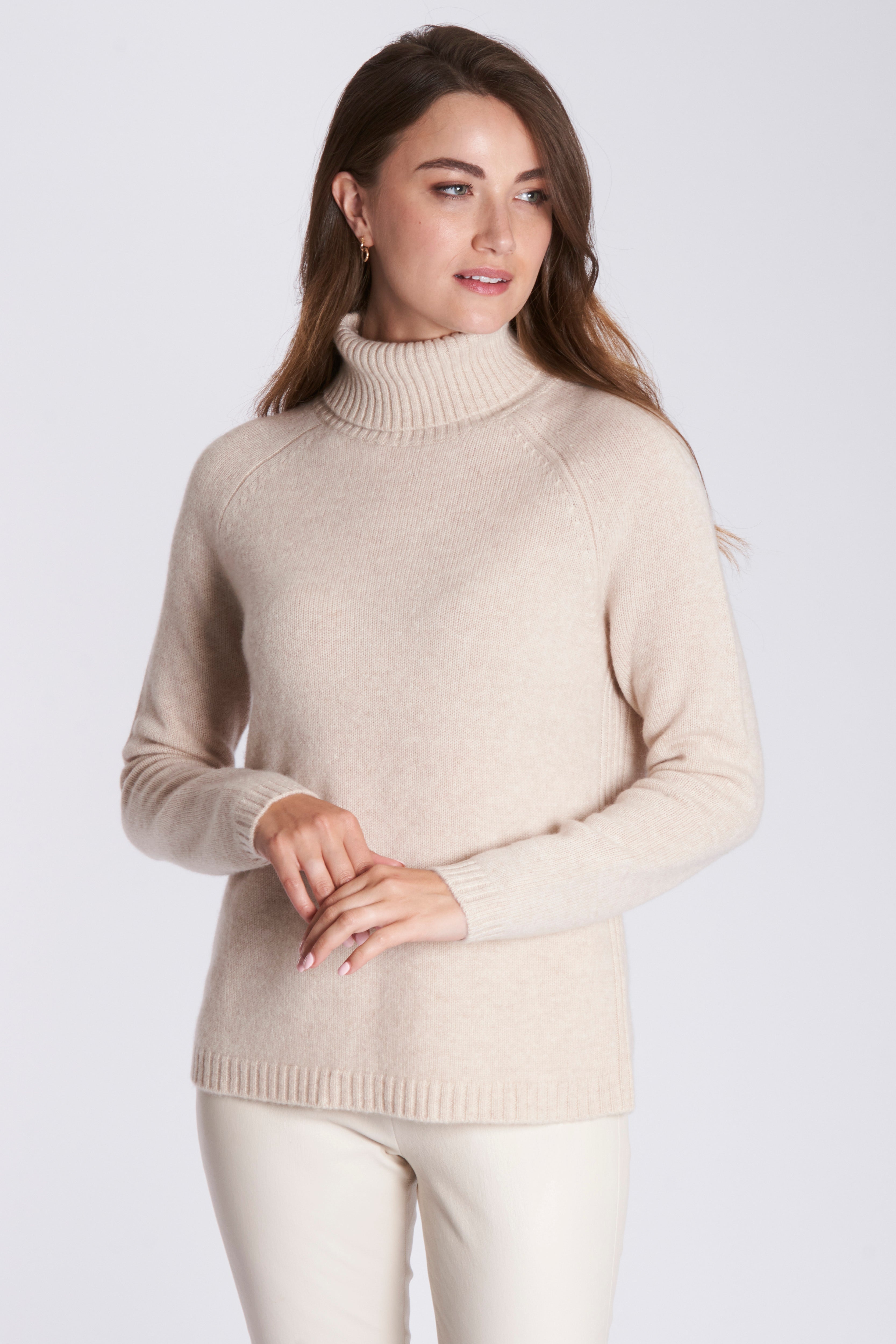 TURTLE NECK DETAILS SLIT SIDE - OAT MEAL