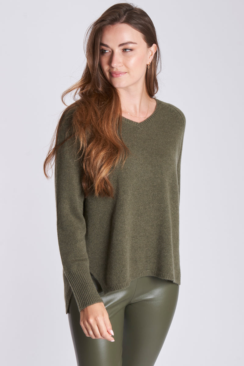 V NECK JUMPER - VEGETAL