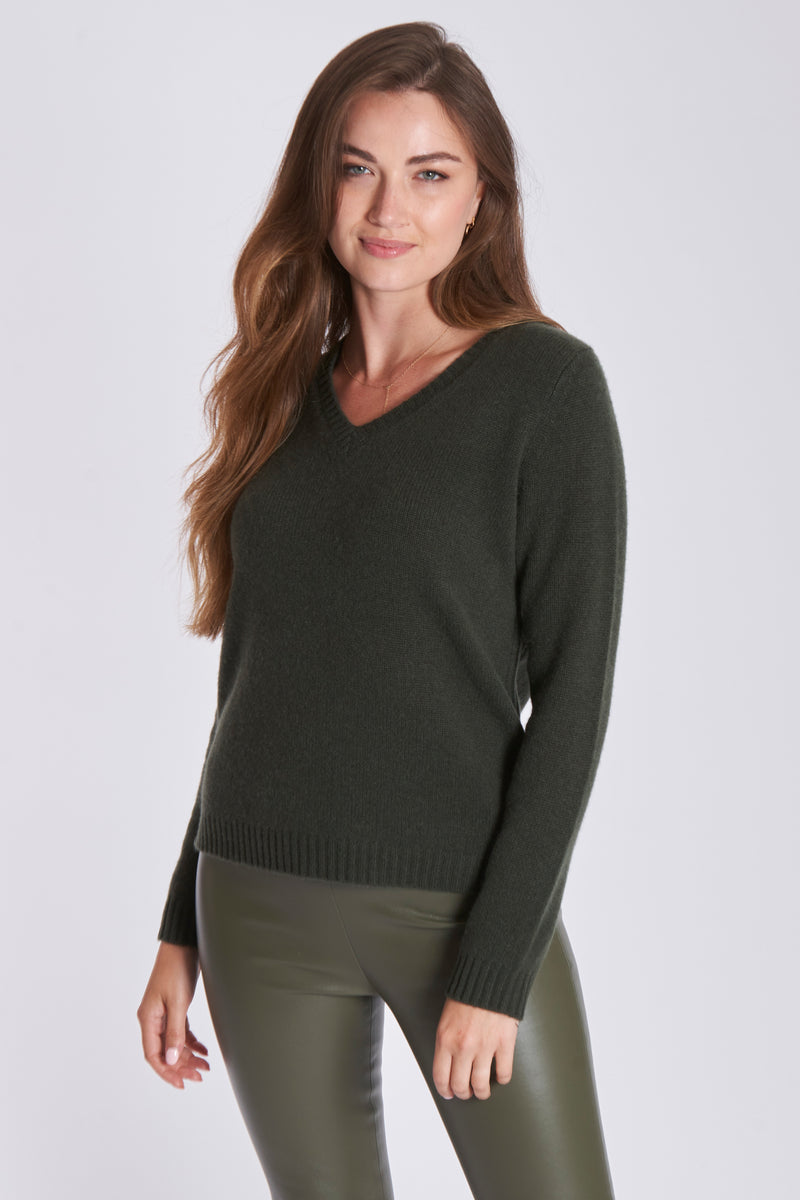 V NECK SIDE DETAILS JUMPER - OLIVE