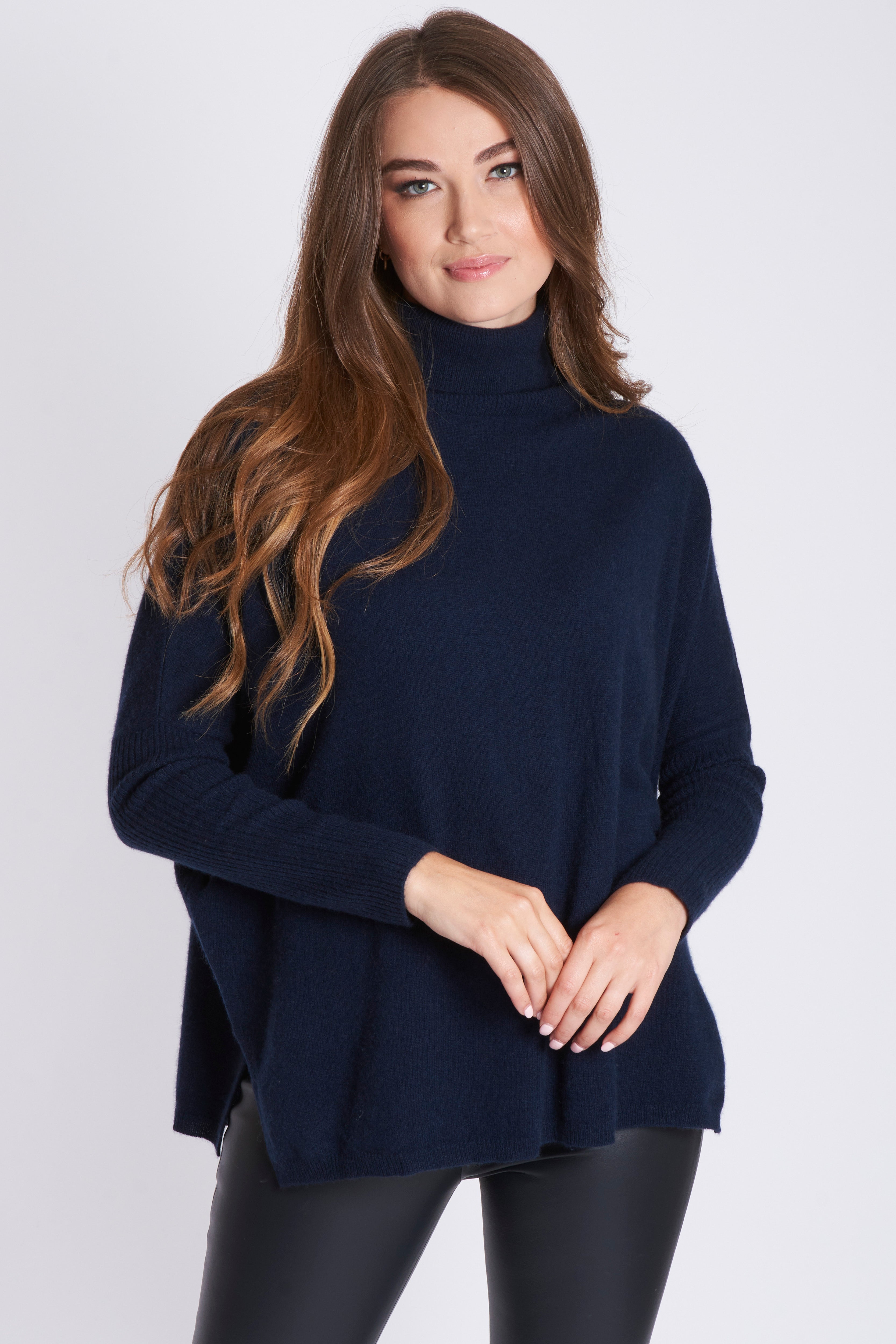 THIN PONCHO TURTLE NECK - NAVY