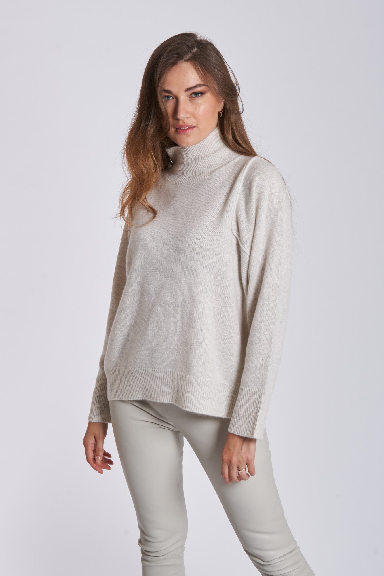 Pull col montant en cachemire blanc lune