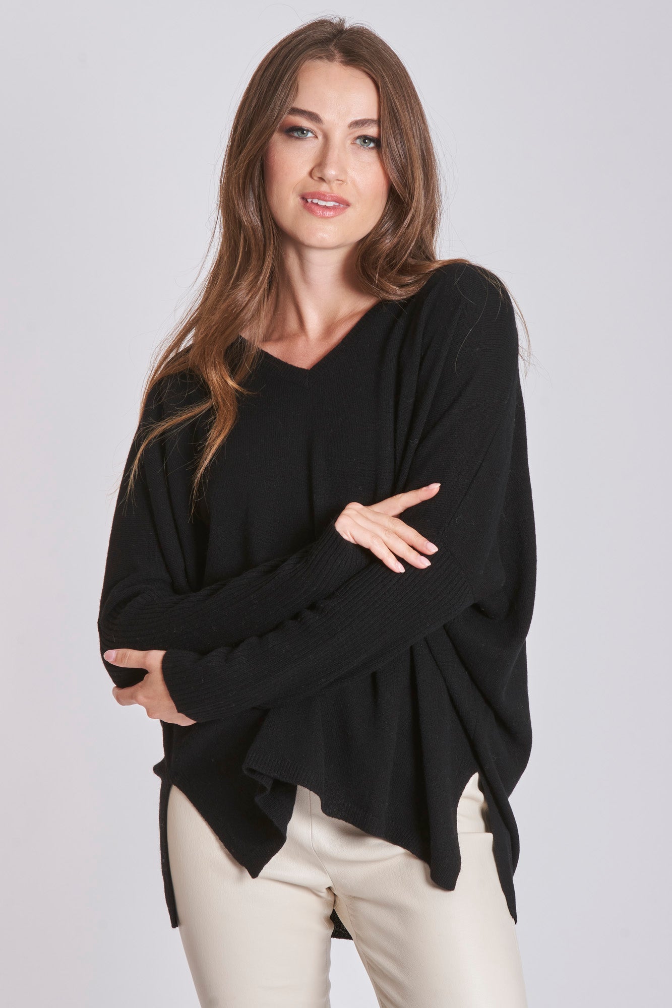 Poncho col V en cachemire noir