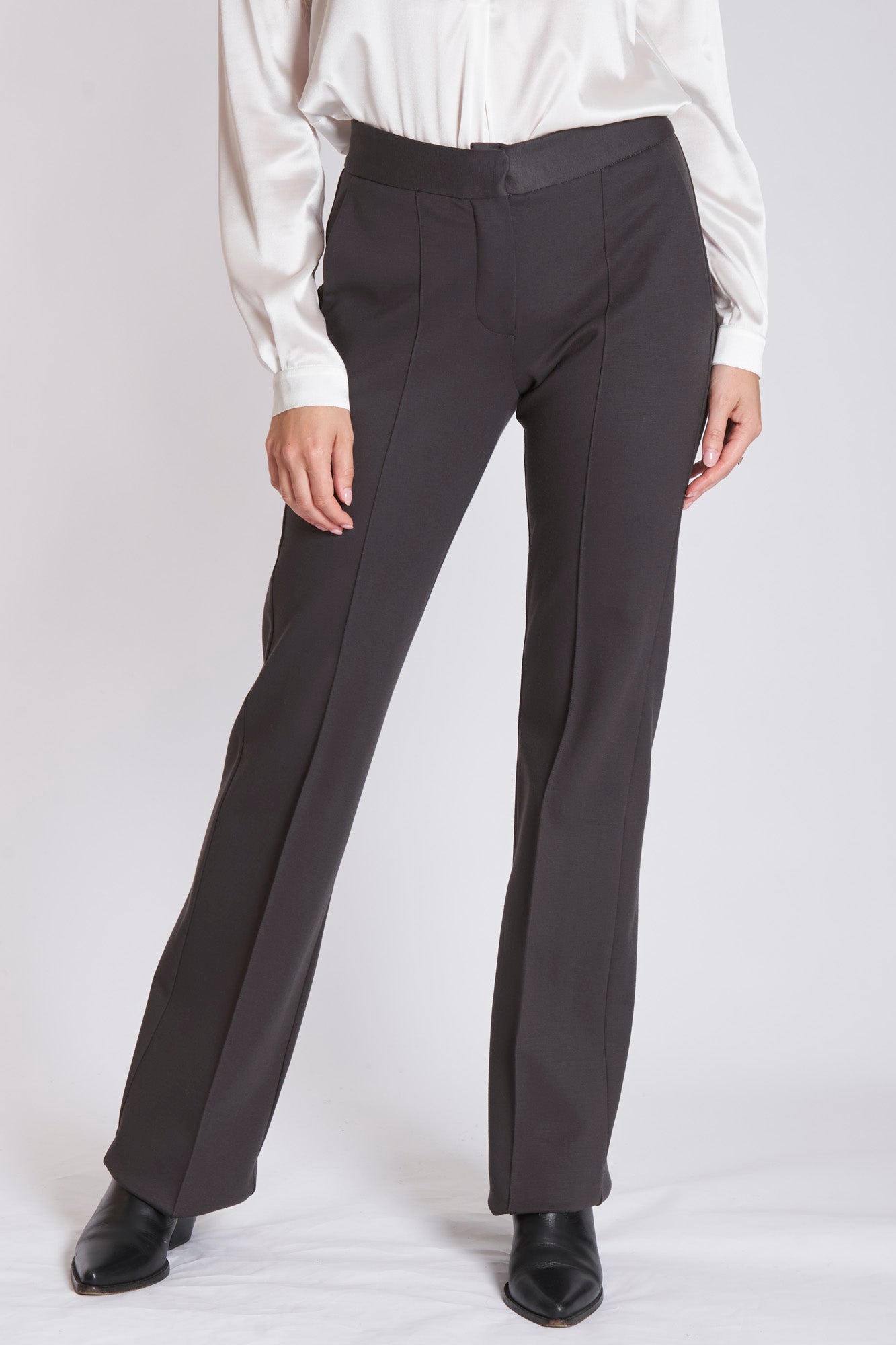 Pantalon raffiné en cachemire gris