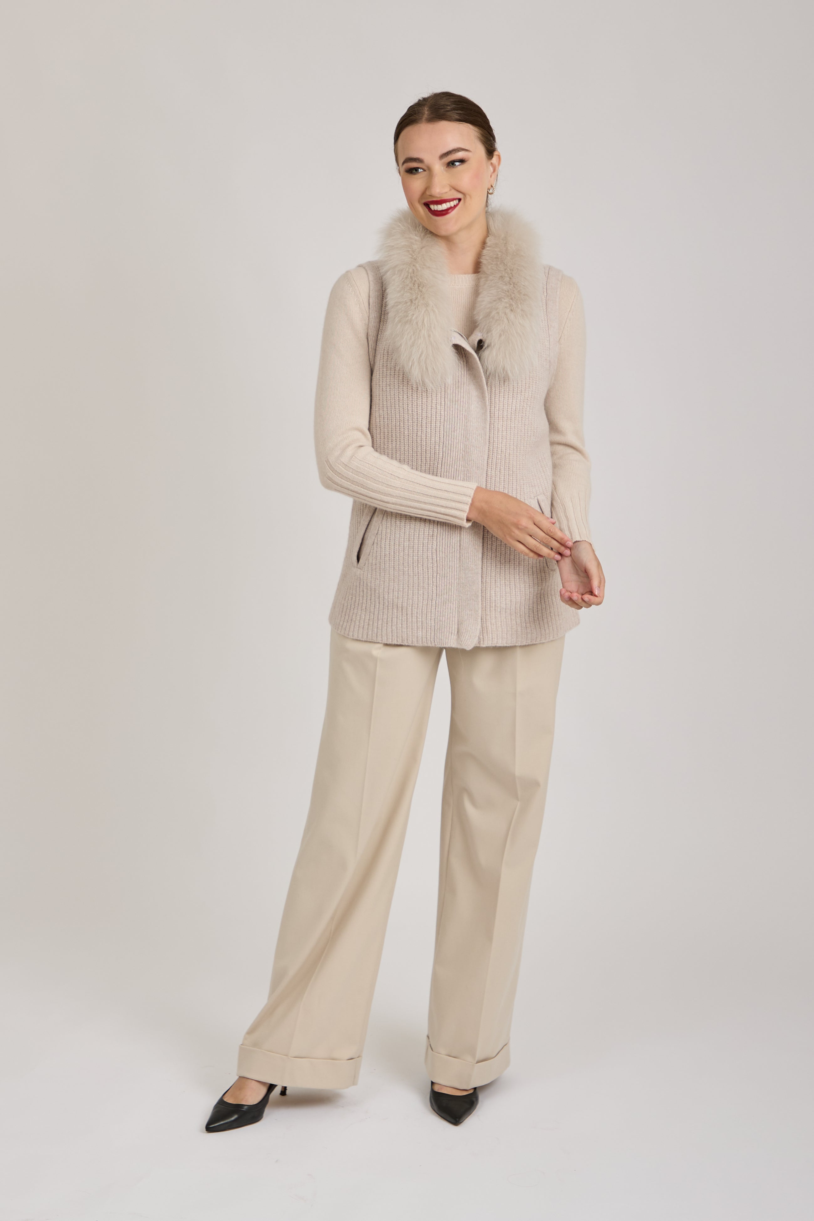 VEST  WITH FOX COLLAR- BEIGE