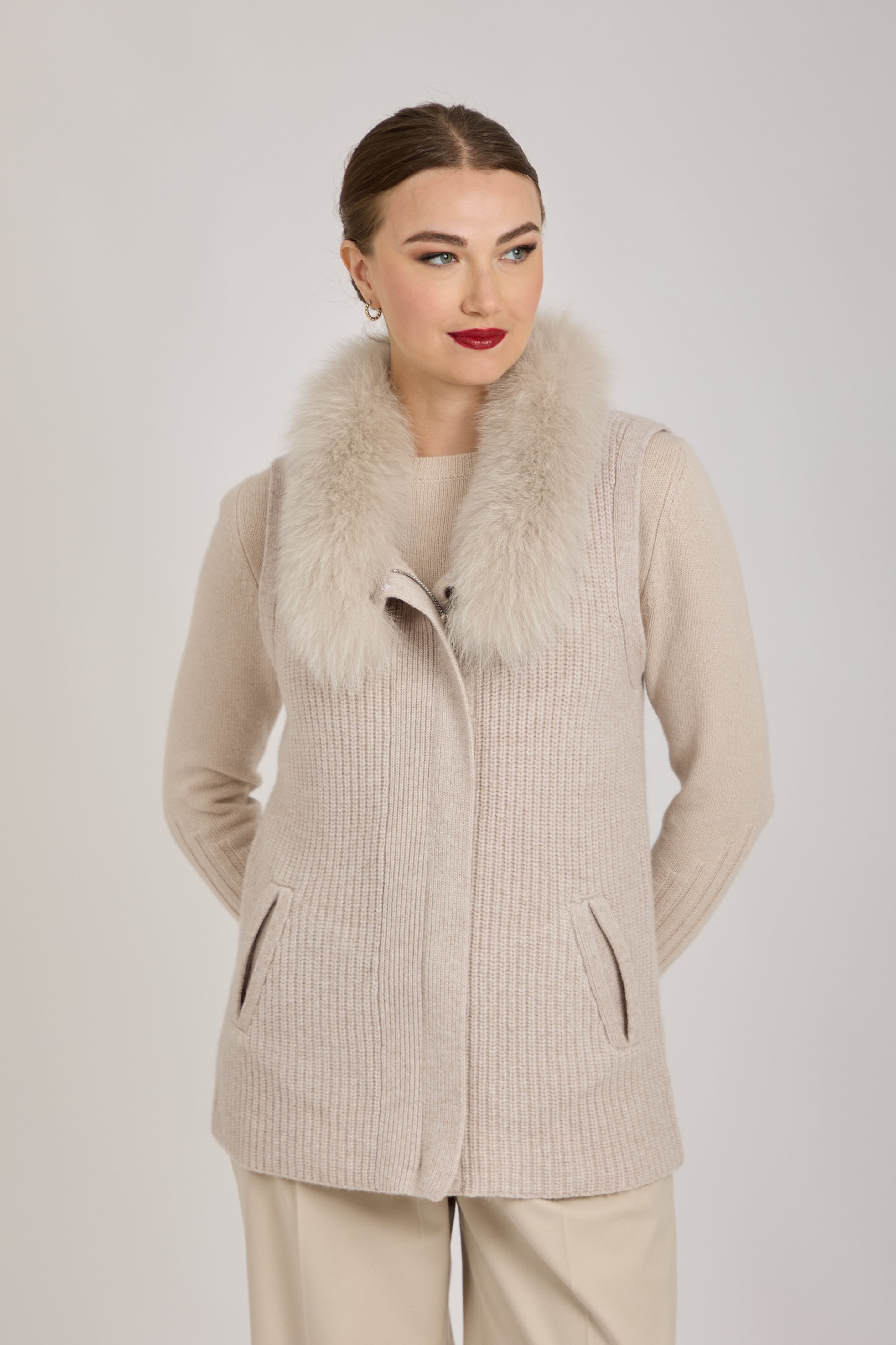 VEST  WITH FOX COLLAR- BEIGE