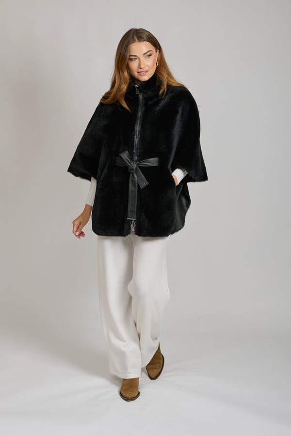 REVERSIBLE SHEARLING CAPE-BLACK