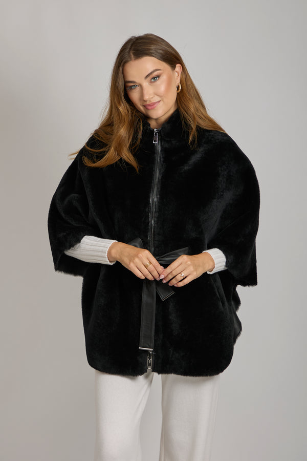 REVERSIBLE SHEARLING CAPE-BLACK