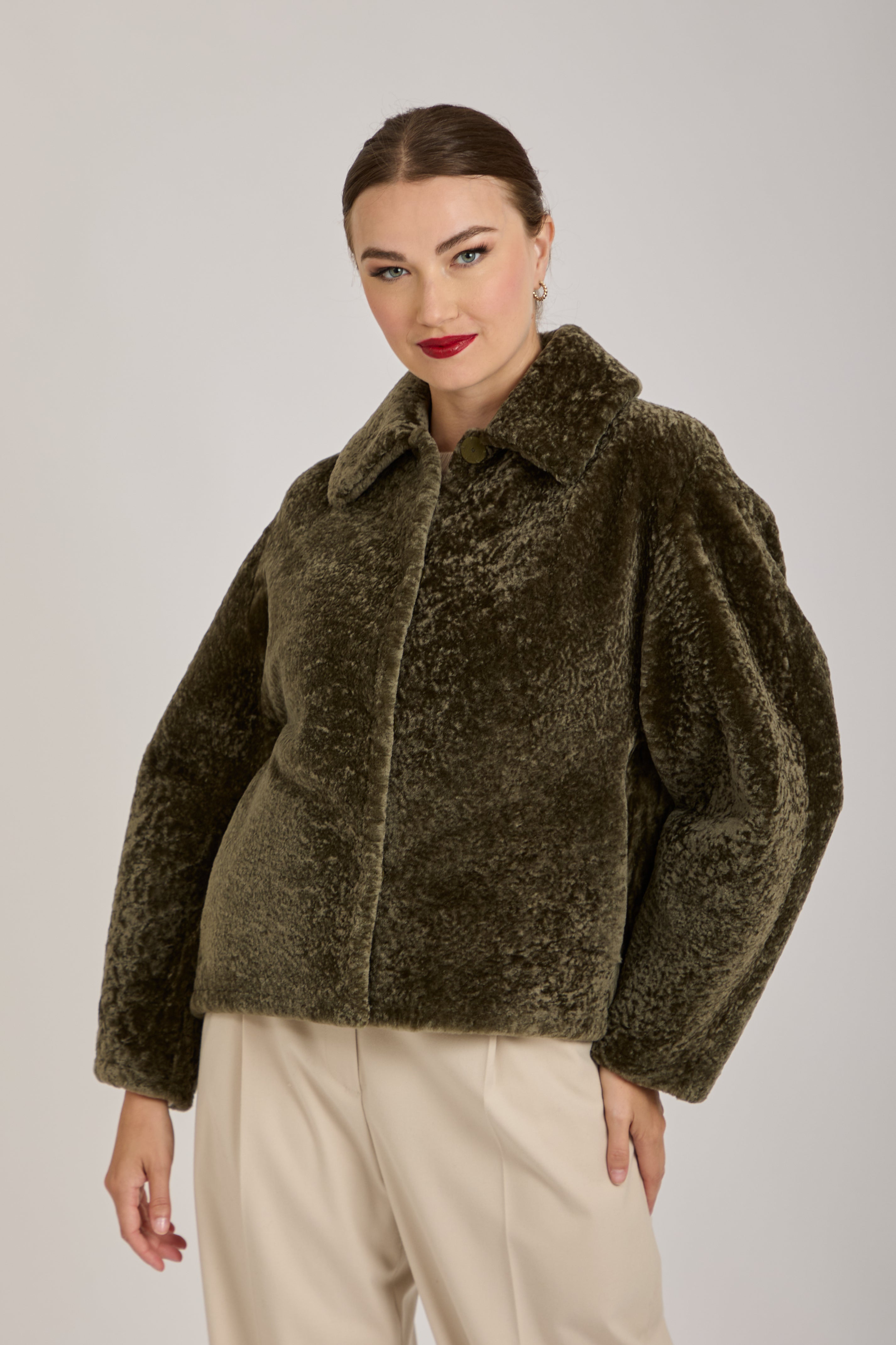 SHORT SHEARLING JACKET-KAKI