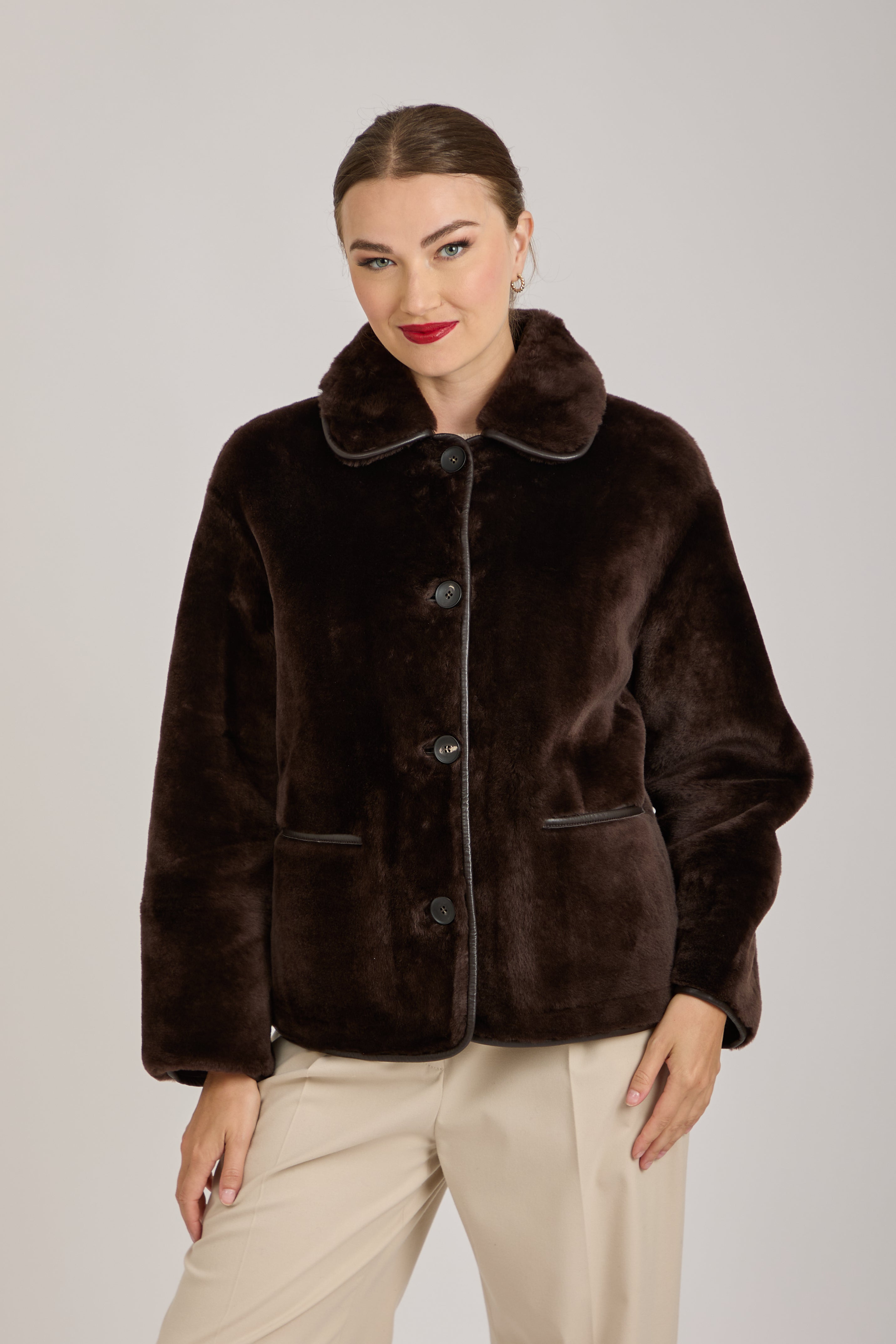 REVERSIBLE SHORT SHEARLING JACKET- FONDENTE