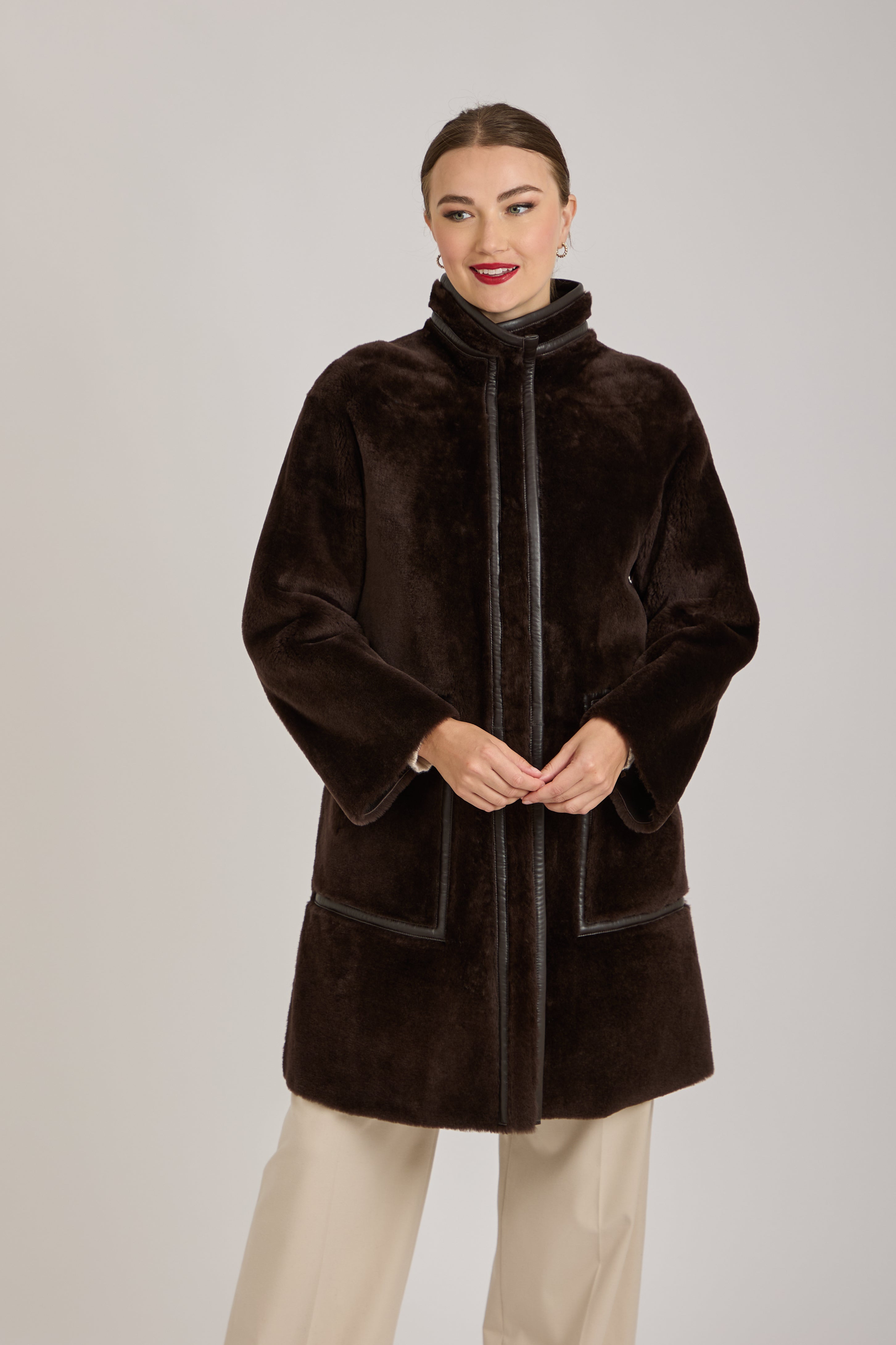 REVERSIBLE SHEARLING JACKET WITH LEATHER DETAILS - FONDENTE