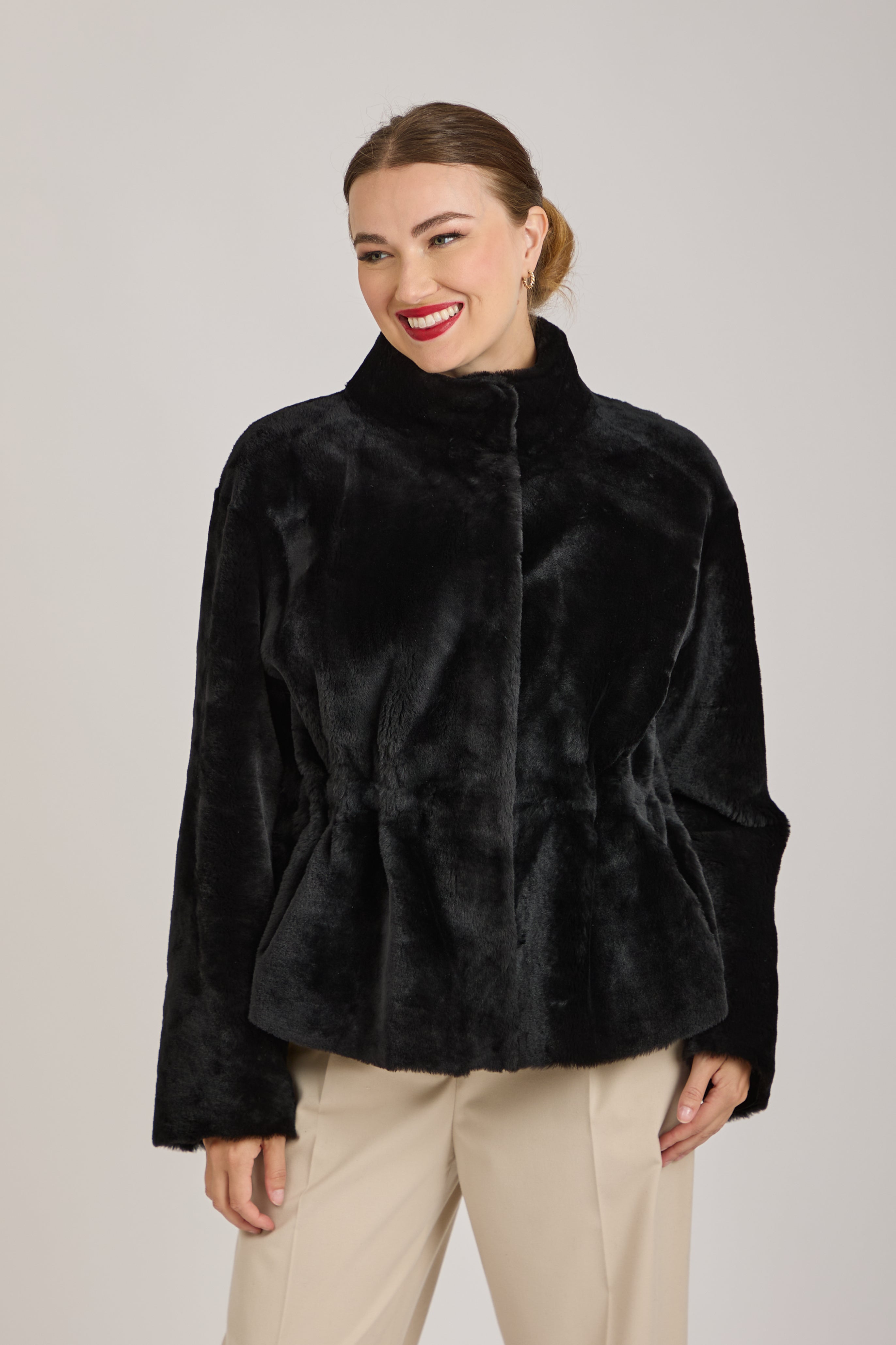 REVERSIBLE SHEARLING -BLACK