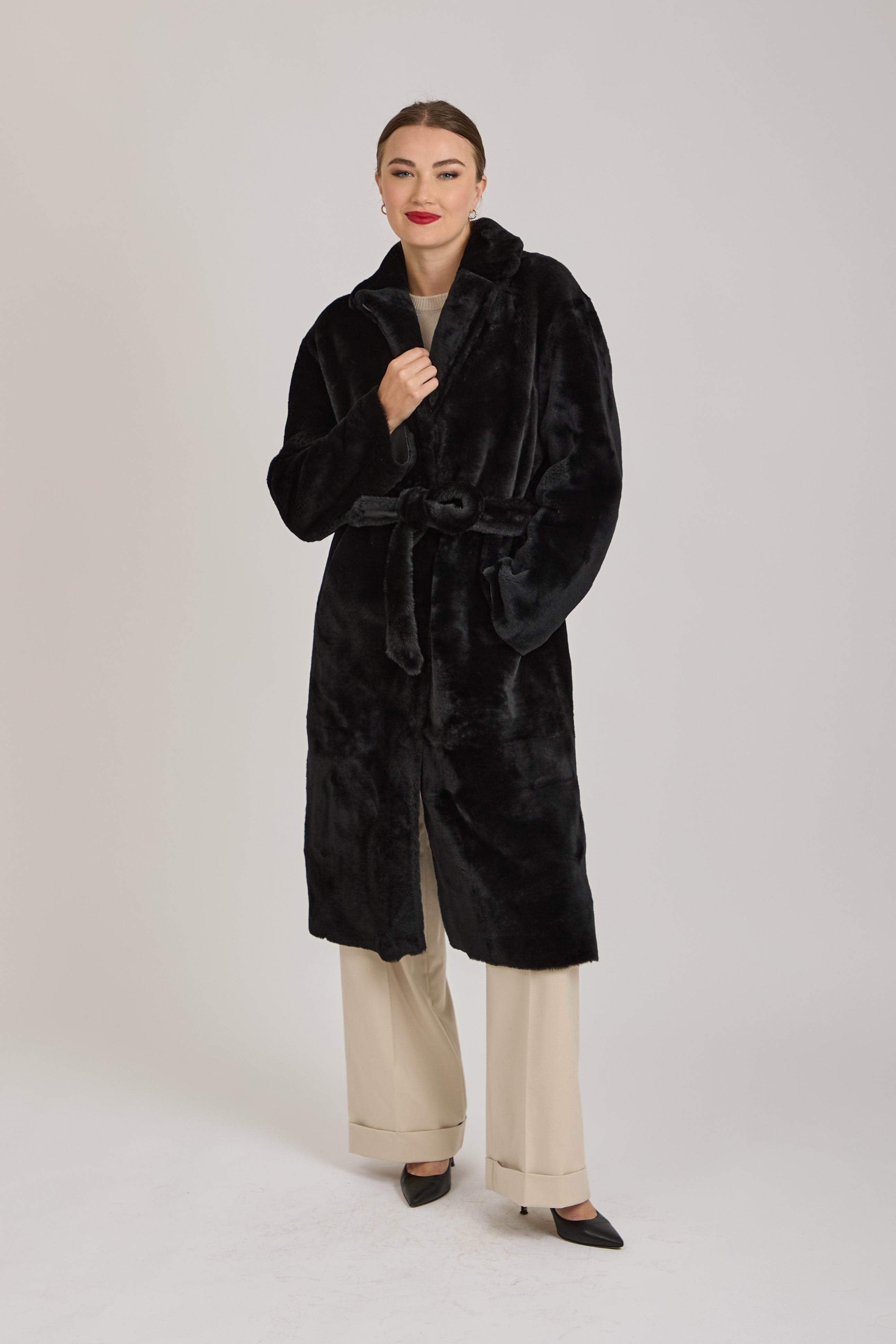 REVERSIBLE LONG SHEARLING-BLACK