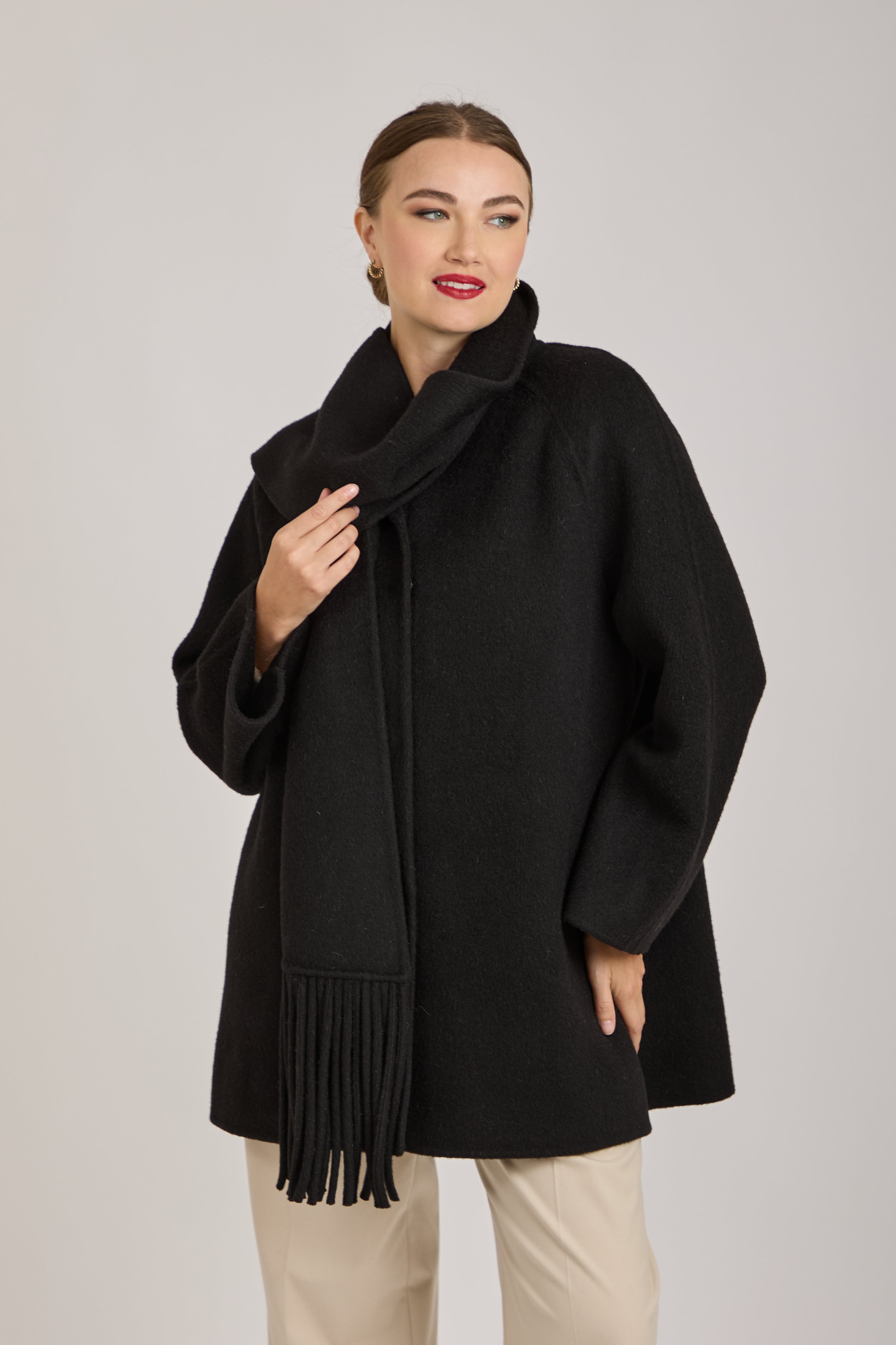 COAT WITH FRINGE SCARF-BLACK