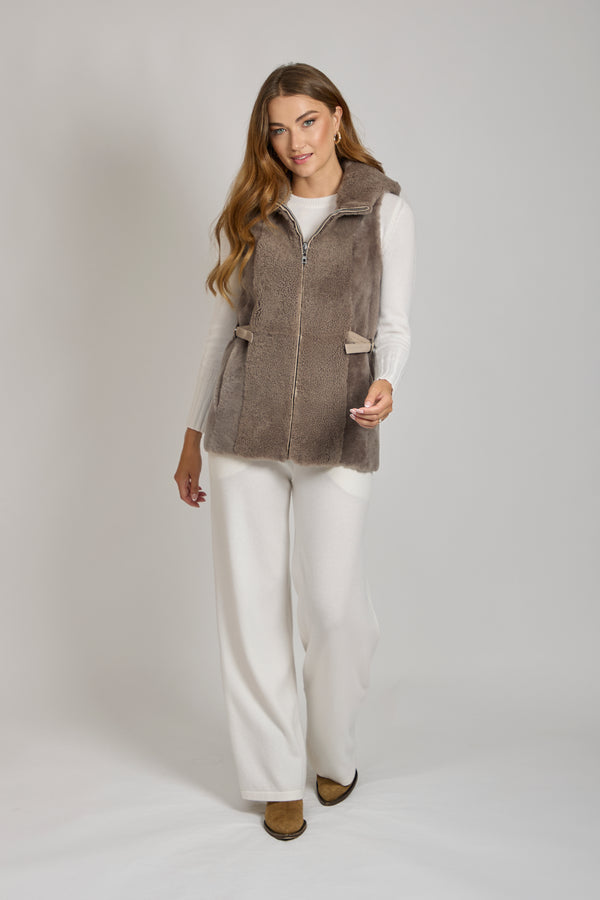 HOODED SHEARLING VEST-CLAY