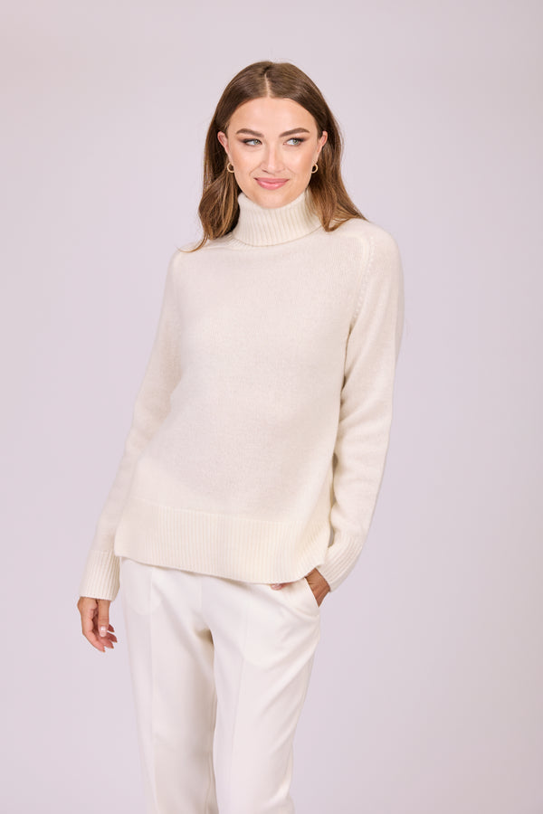 THICK TURTLE NECK - OFF WHITE