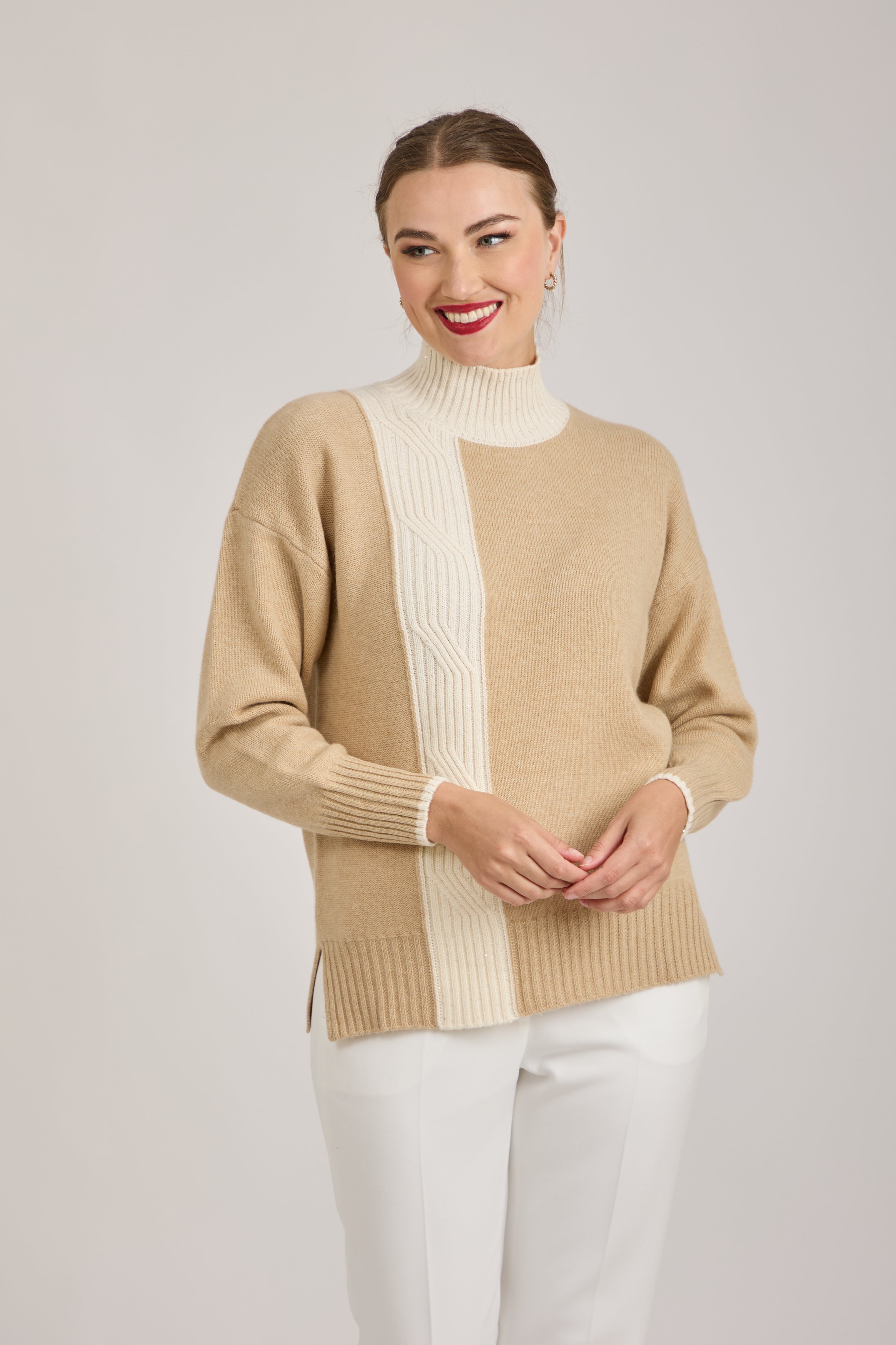 TURTLE NECK BRAID DETAIL - CAMEL