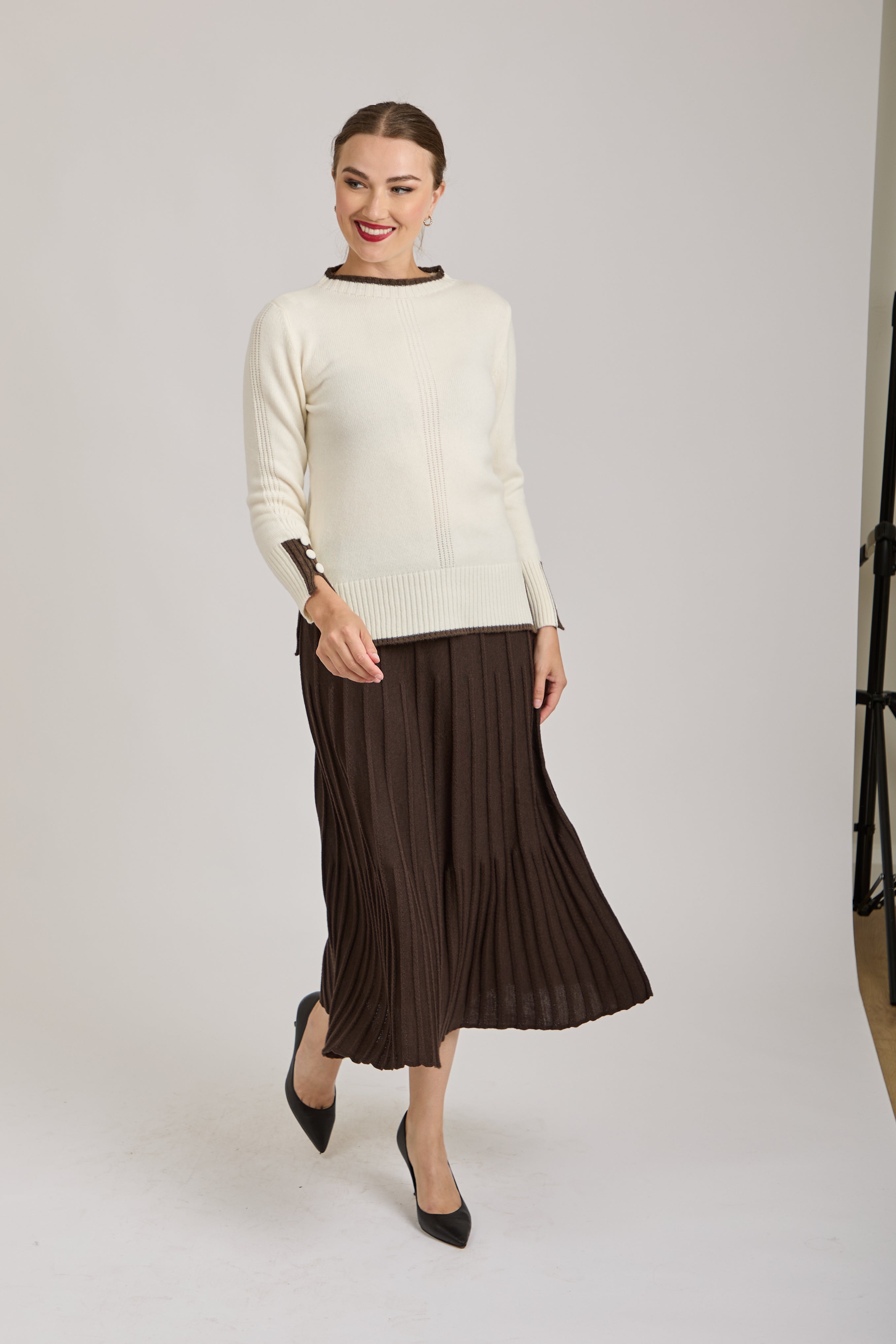 MERINO PLEATED SKIRT- BROWN