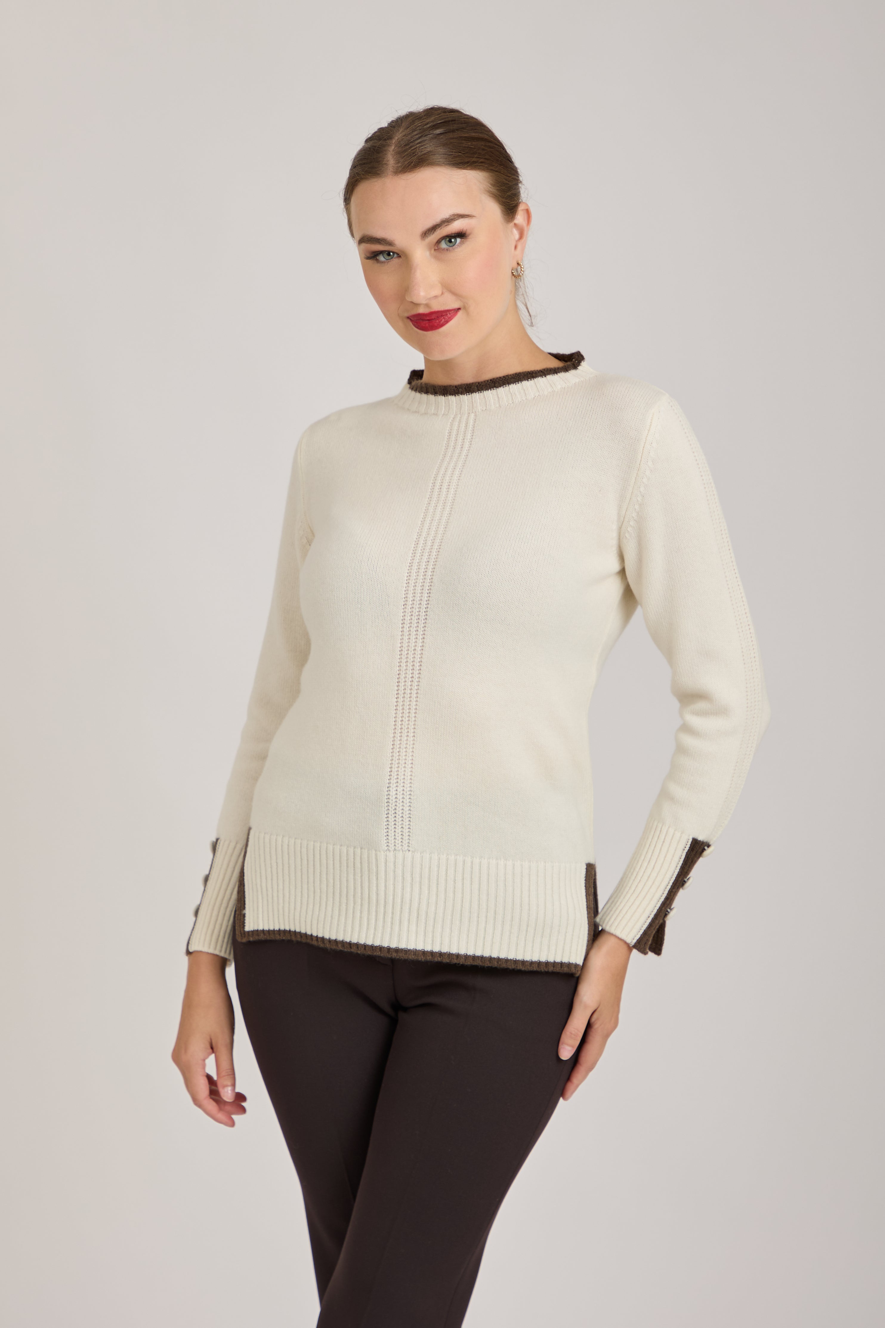 TWO TONE CREW NECK SLEEVE DETAIL - PANNA/MORO