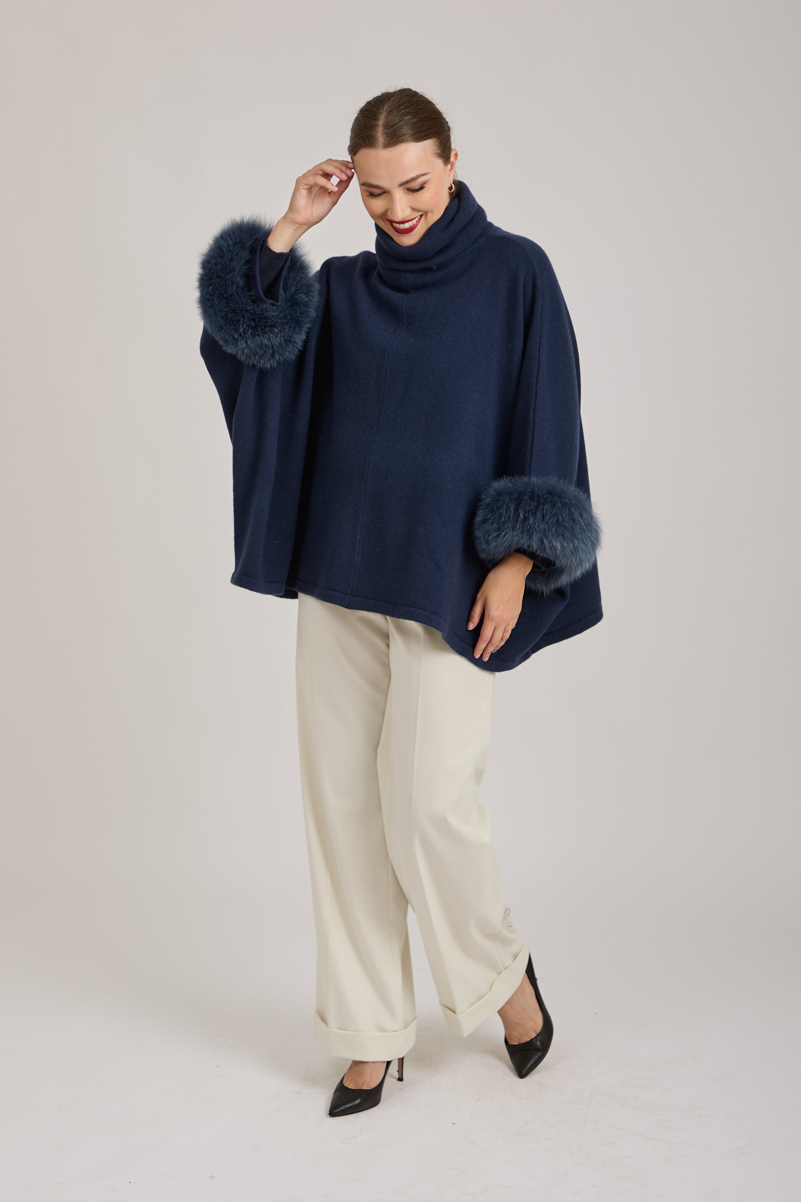 PONCHO WITH FOX CUFFS-NAVY