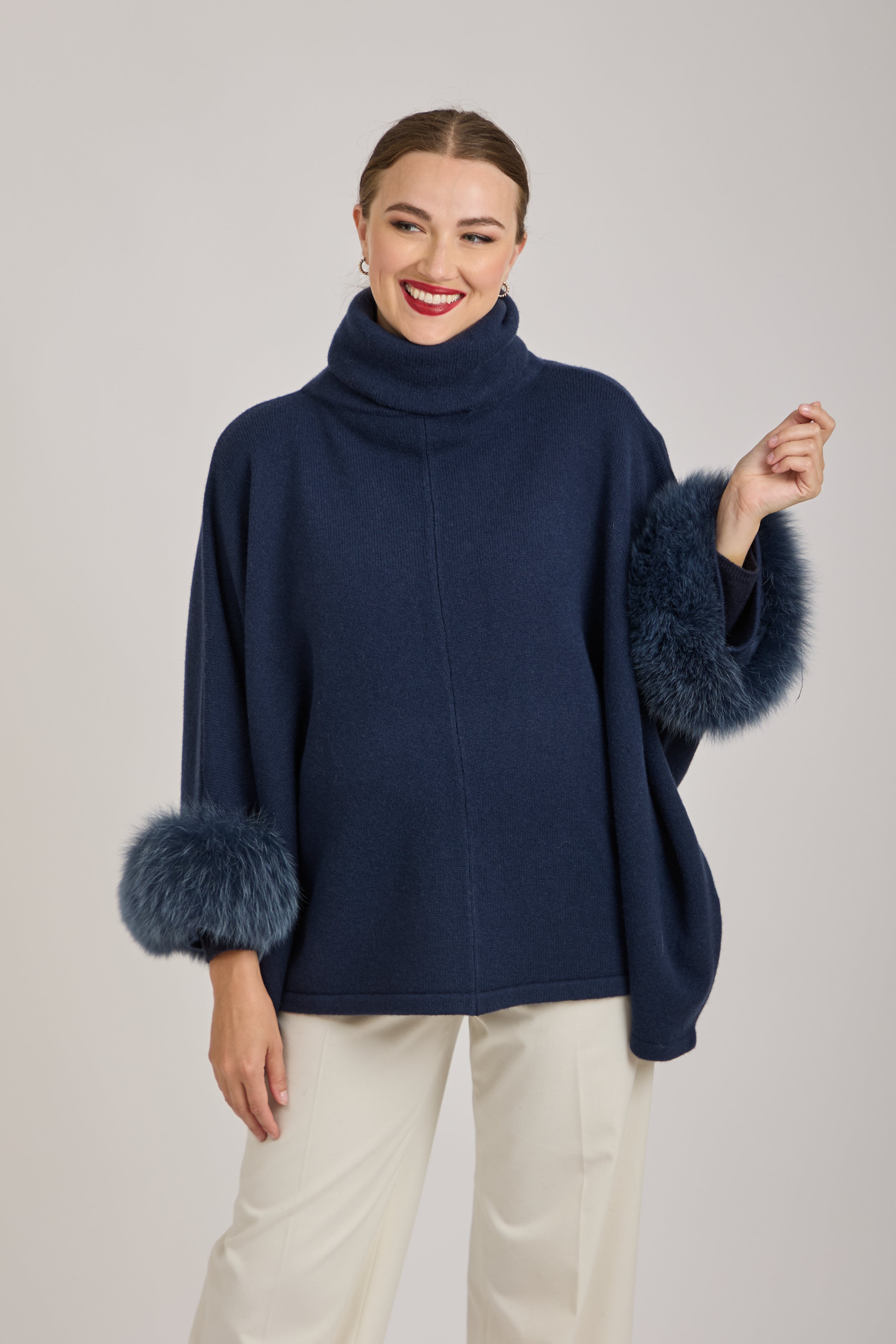 PONCHO WITH FOX CUFFS-NAVY