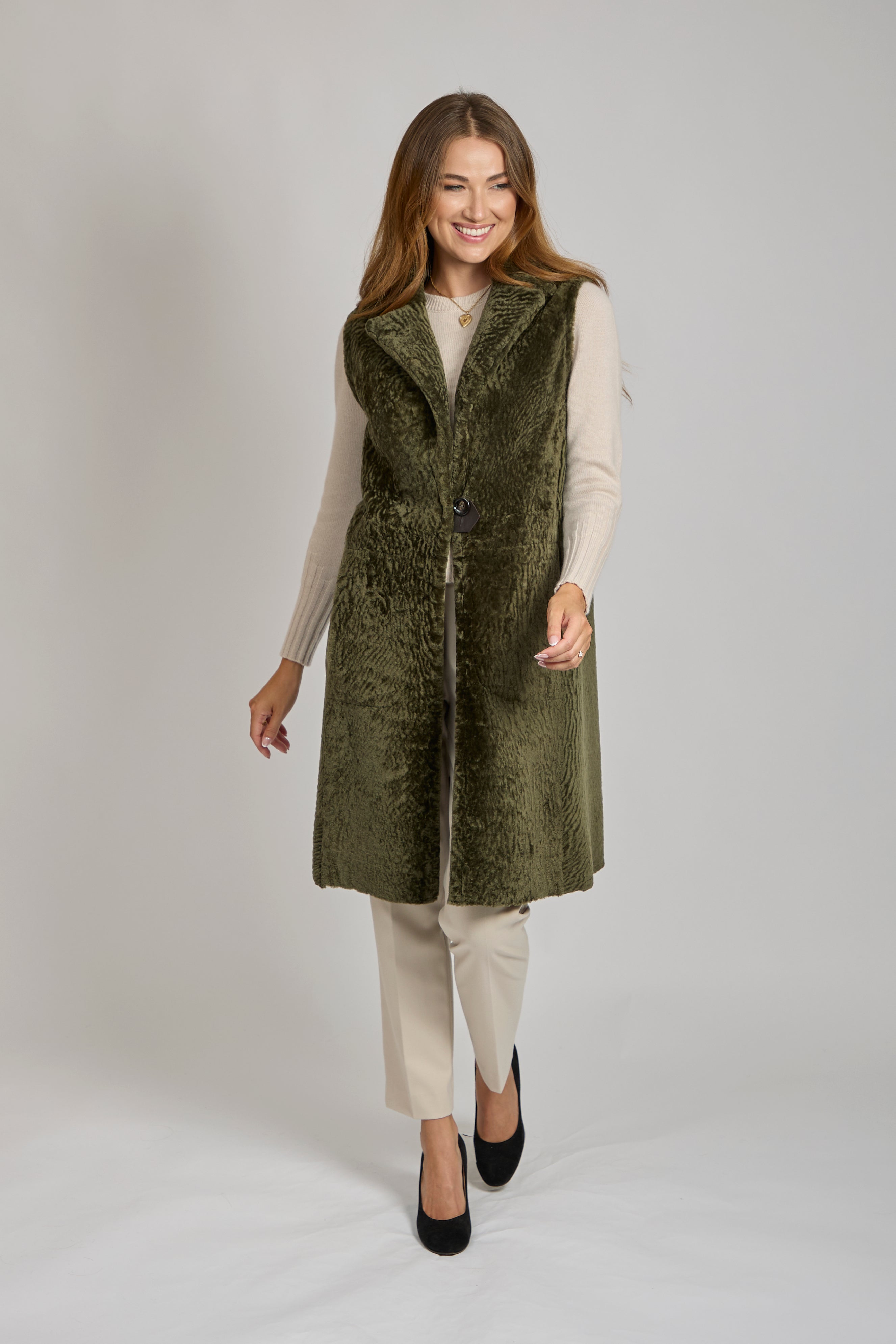 CURLY SHEARLING VEST -OLIVE