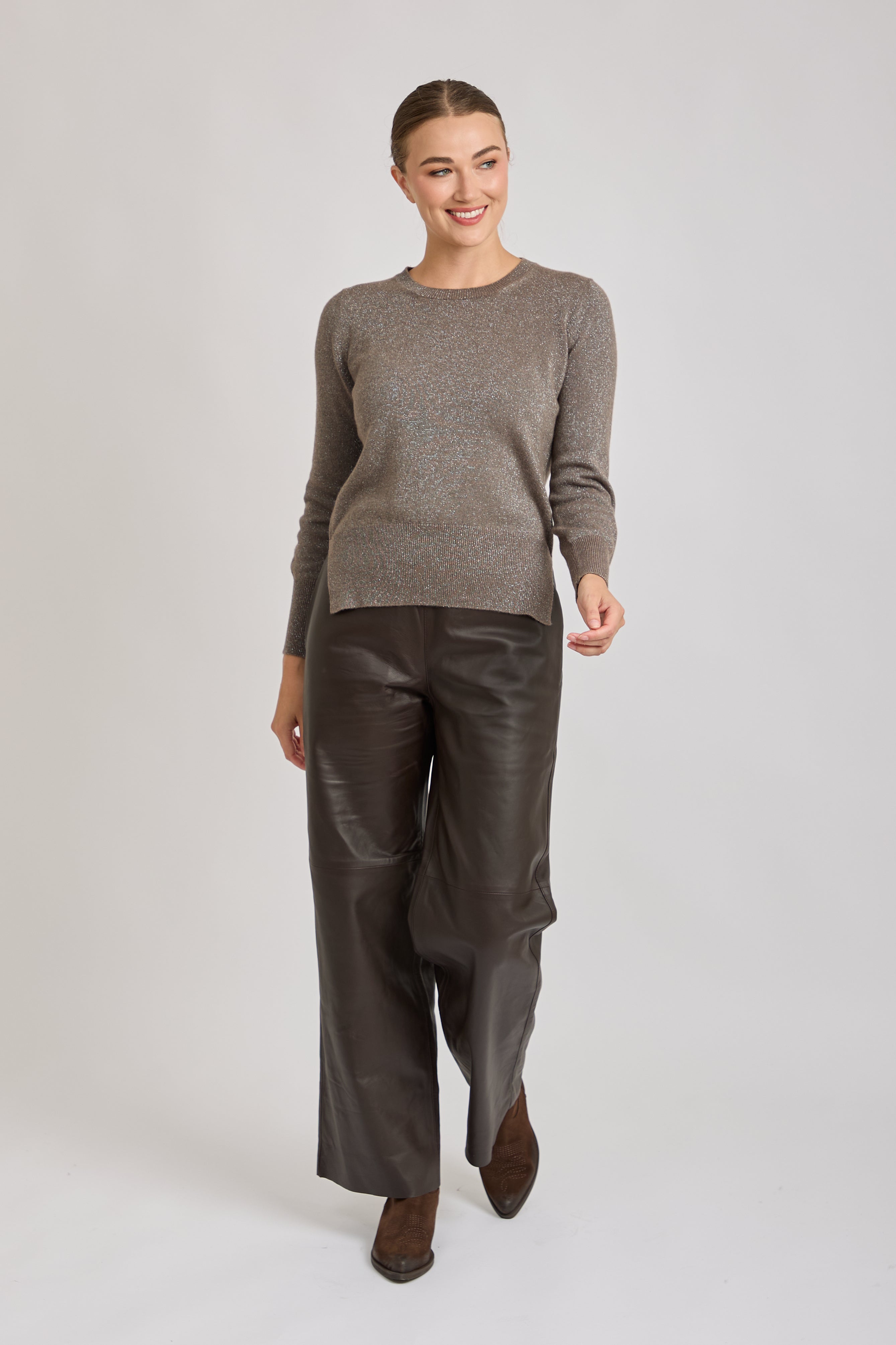 CREW NECK JUMPER- BROWN