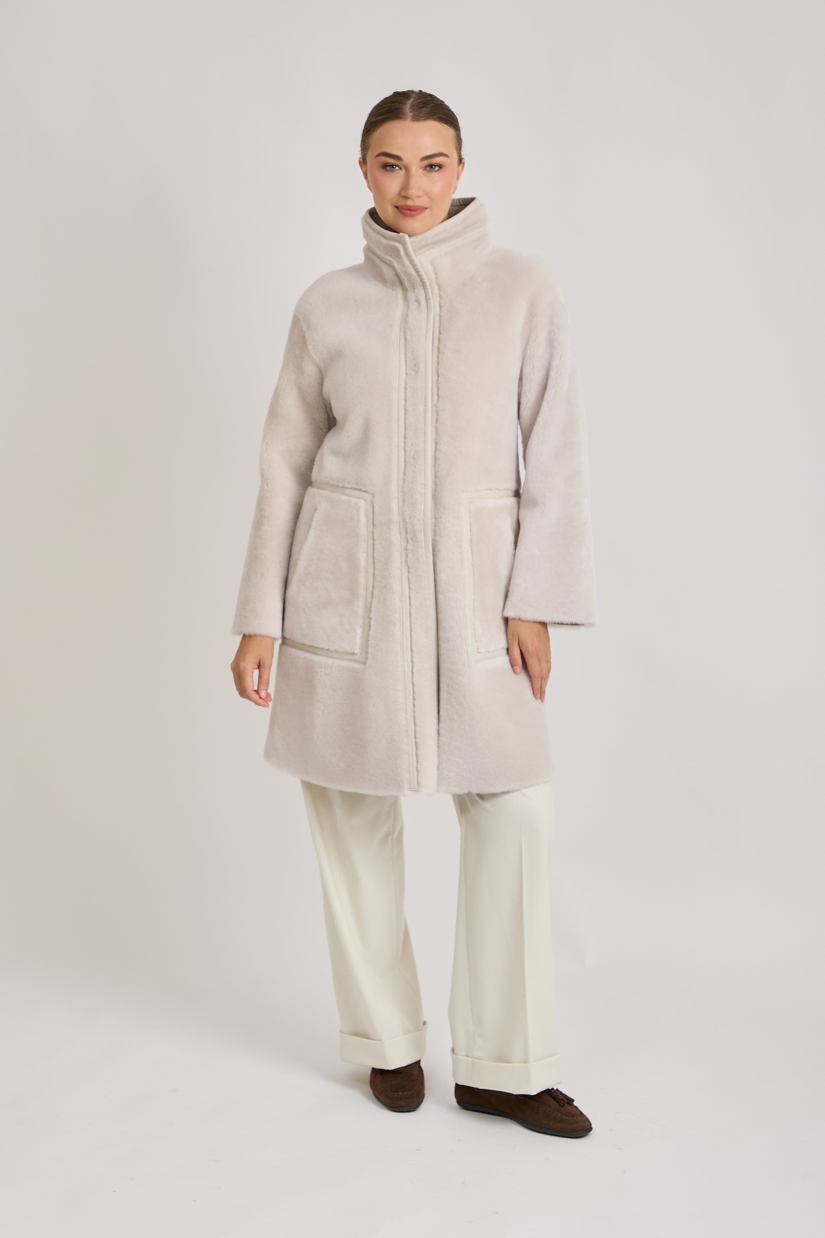 REVERSIBLE SHEARLING COAT WITH LEATHER DETAILS-MILK