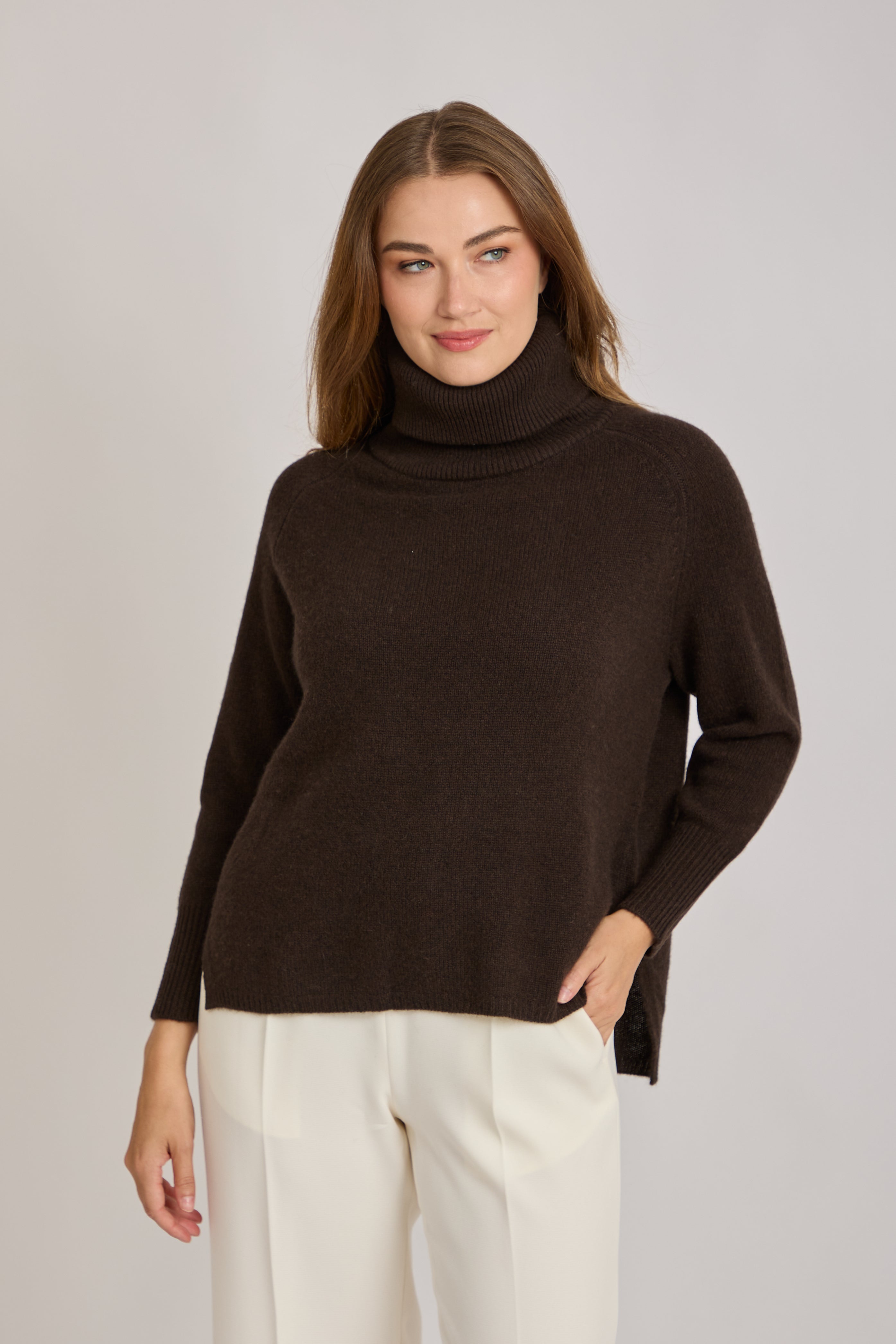 HIGH NECK CASHMERE JUMPER- AMERICANO
