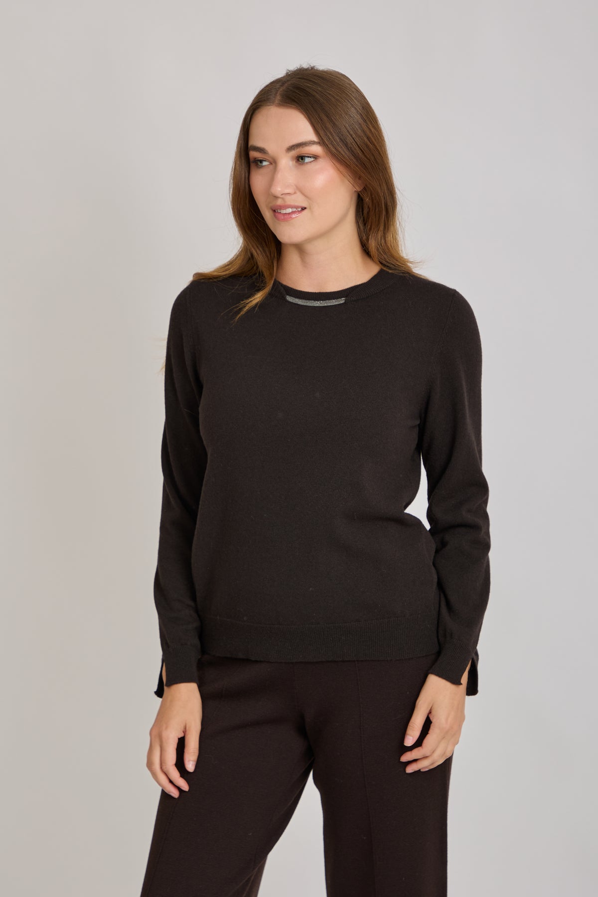CREW NECK CASHMERE JUMPER WITH DETAILS-BROWN