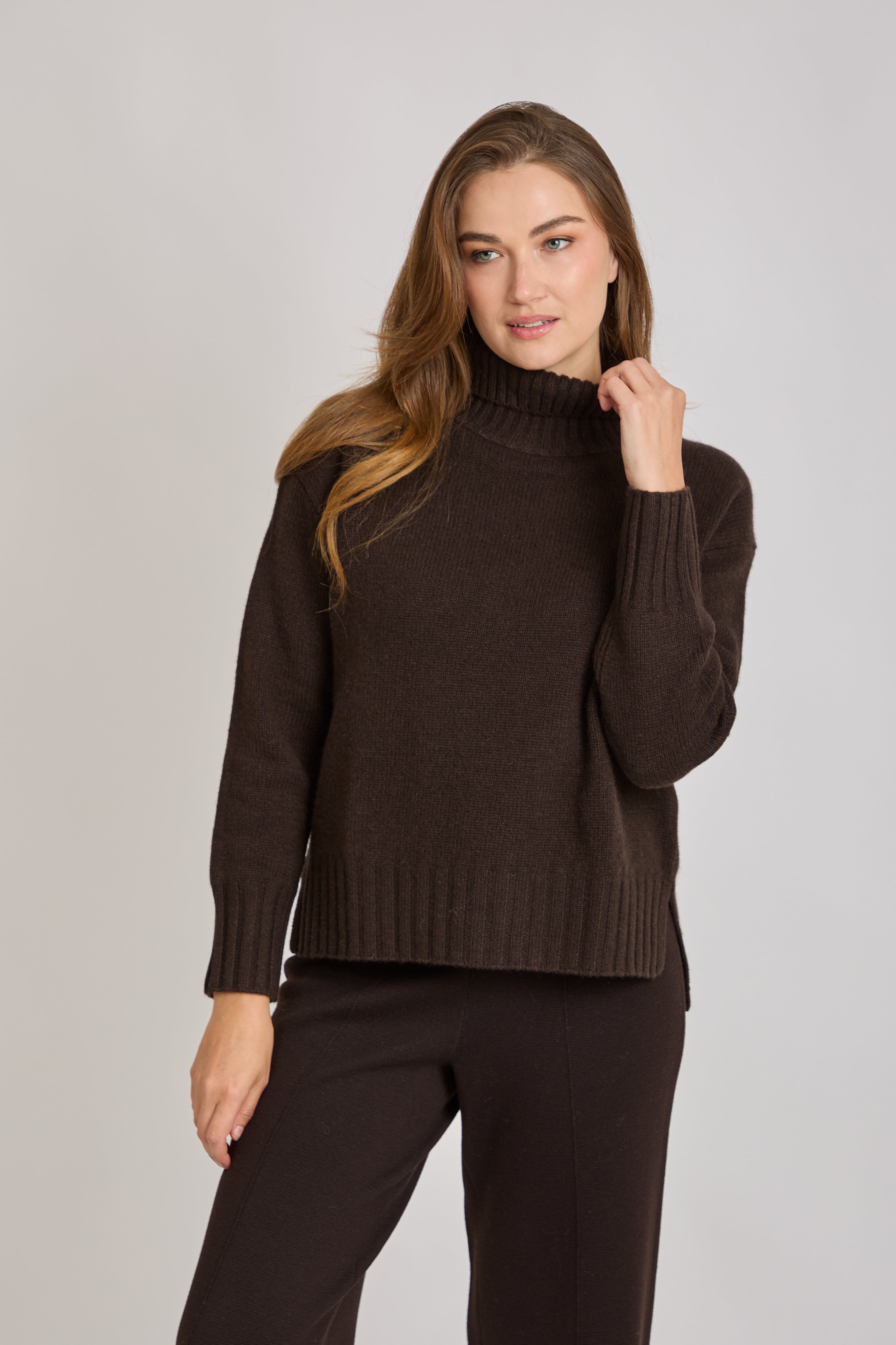 HIGH NECK JUMPER-MOKA