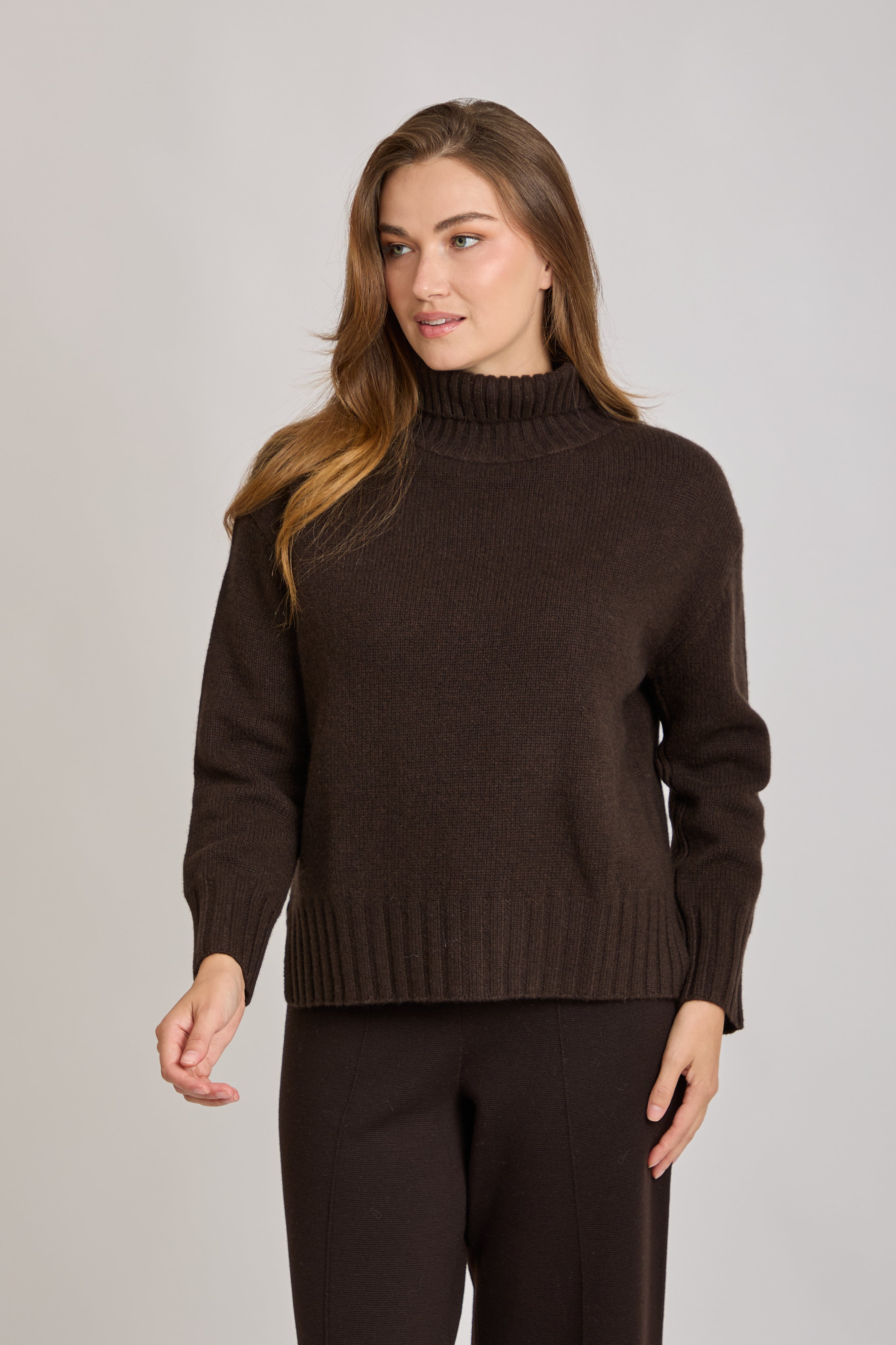 HIGH NECK JUMPER-MOKA
