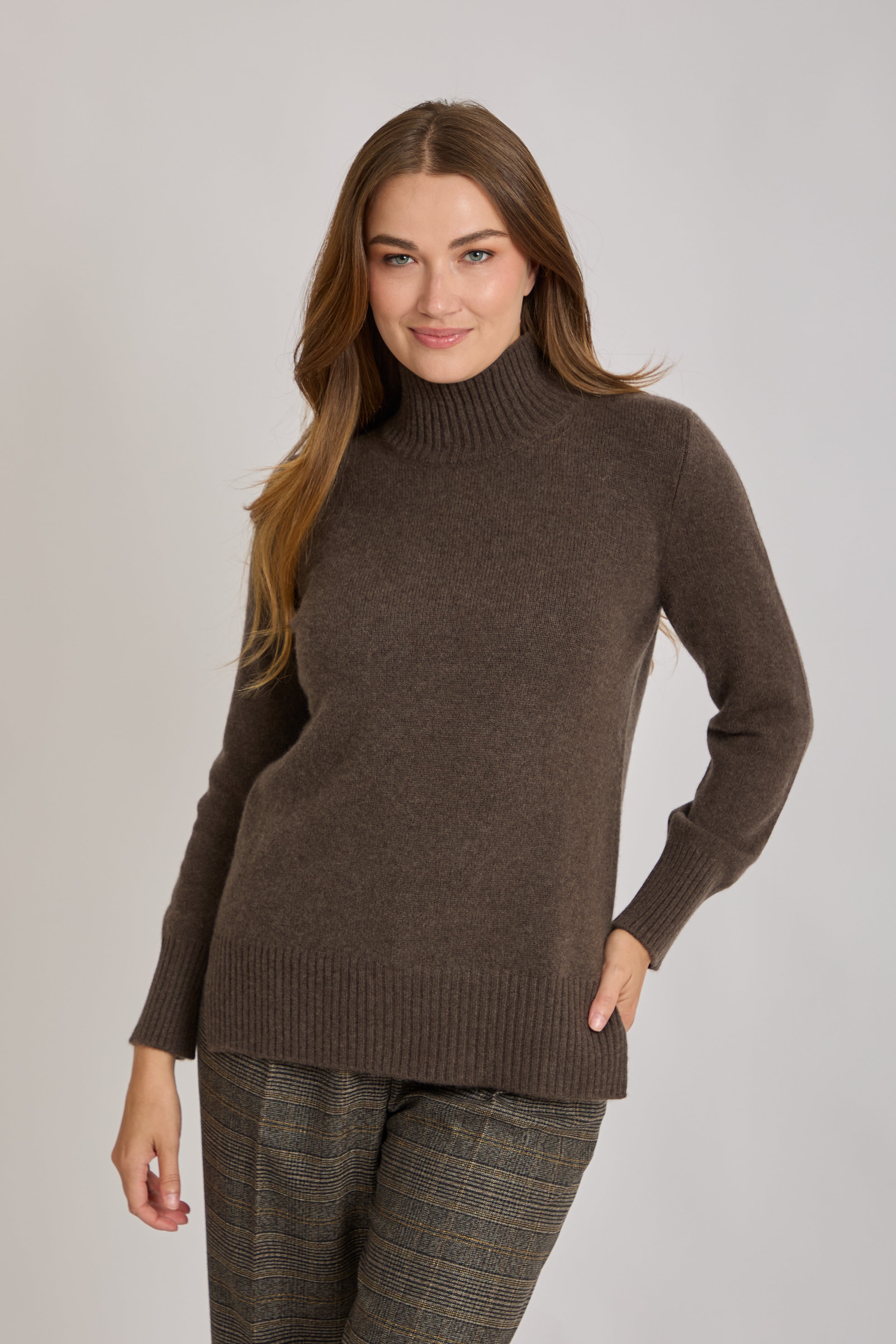 HIGH NECK JUMPER-BROWN