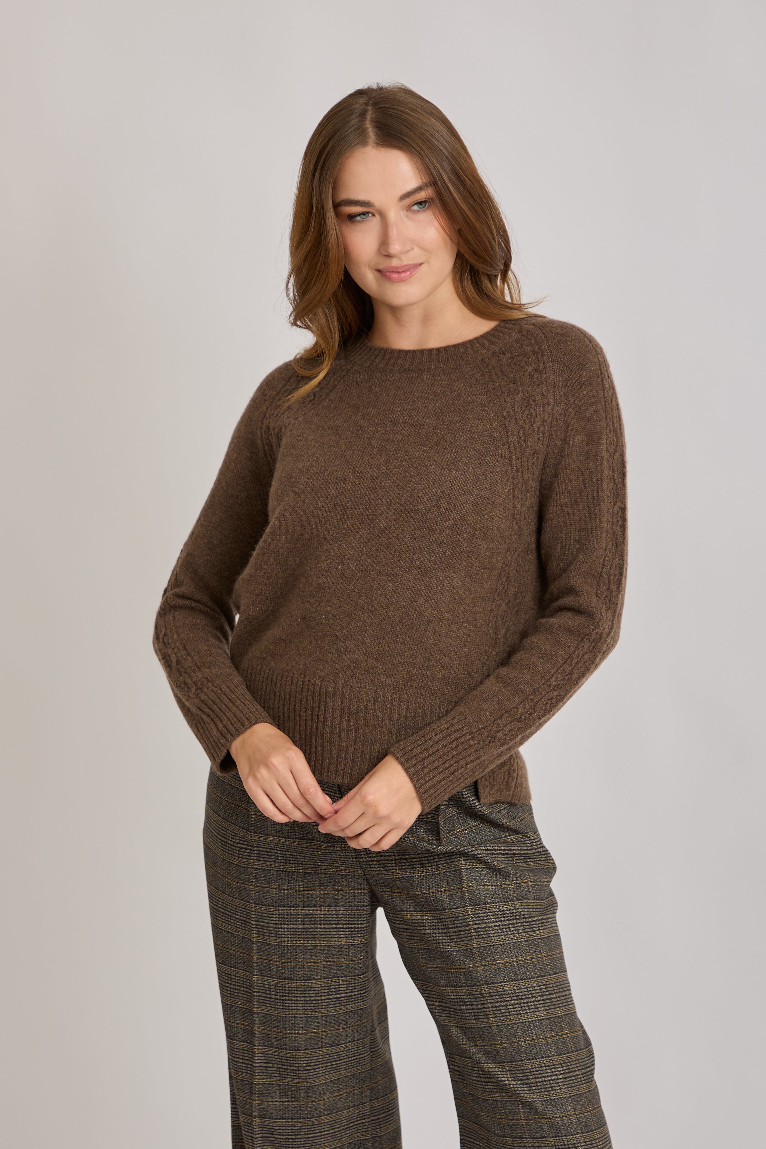 CREW NECK CABLE KNIT JUMPER-MOKA