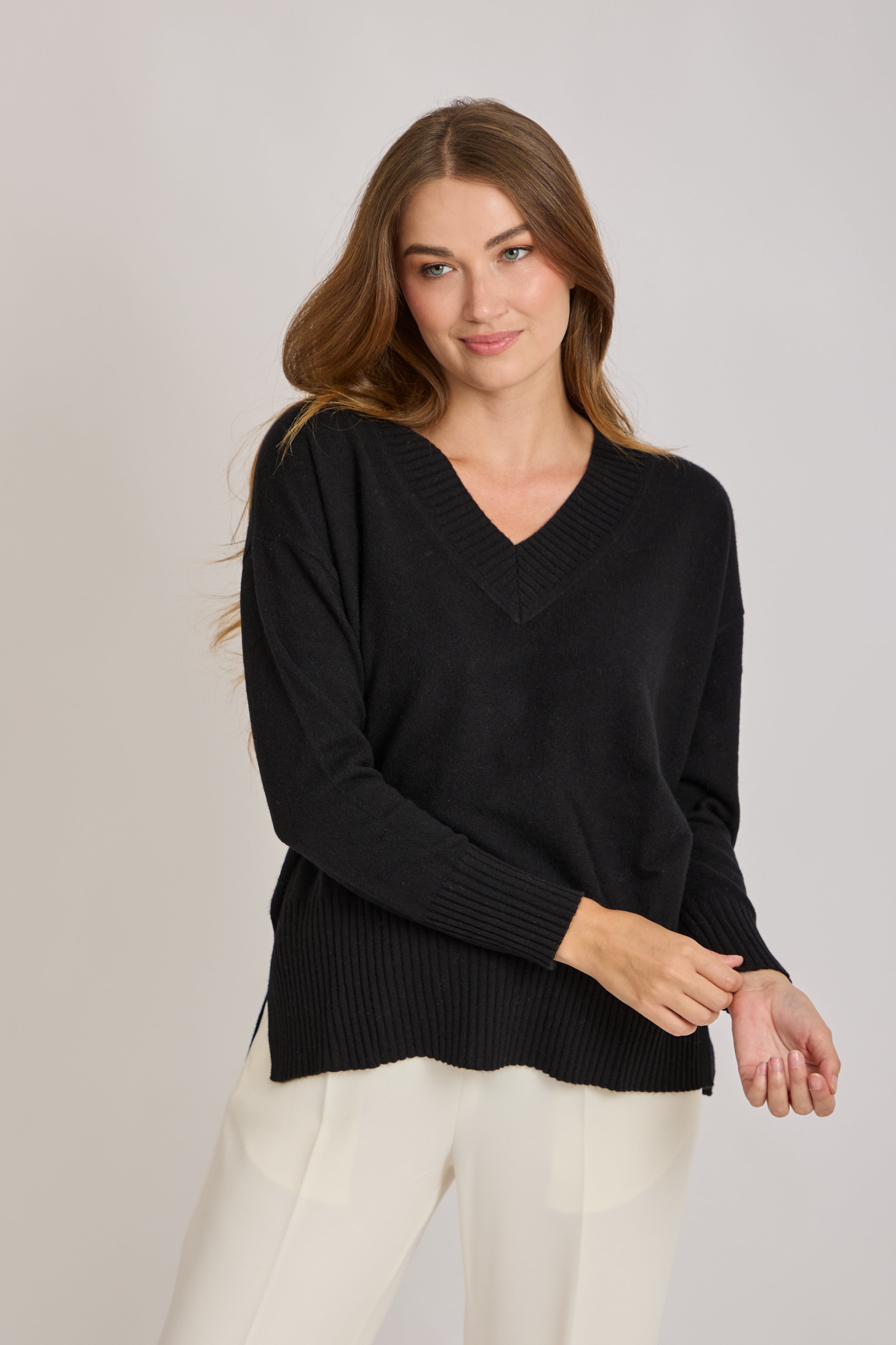 V NECK CASHMERE JUMPER-BLACK