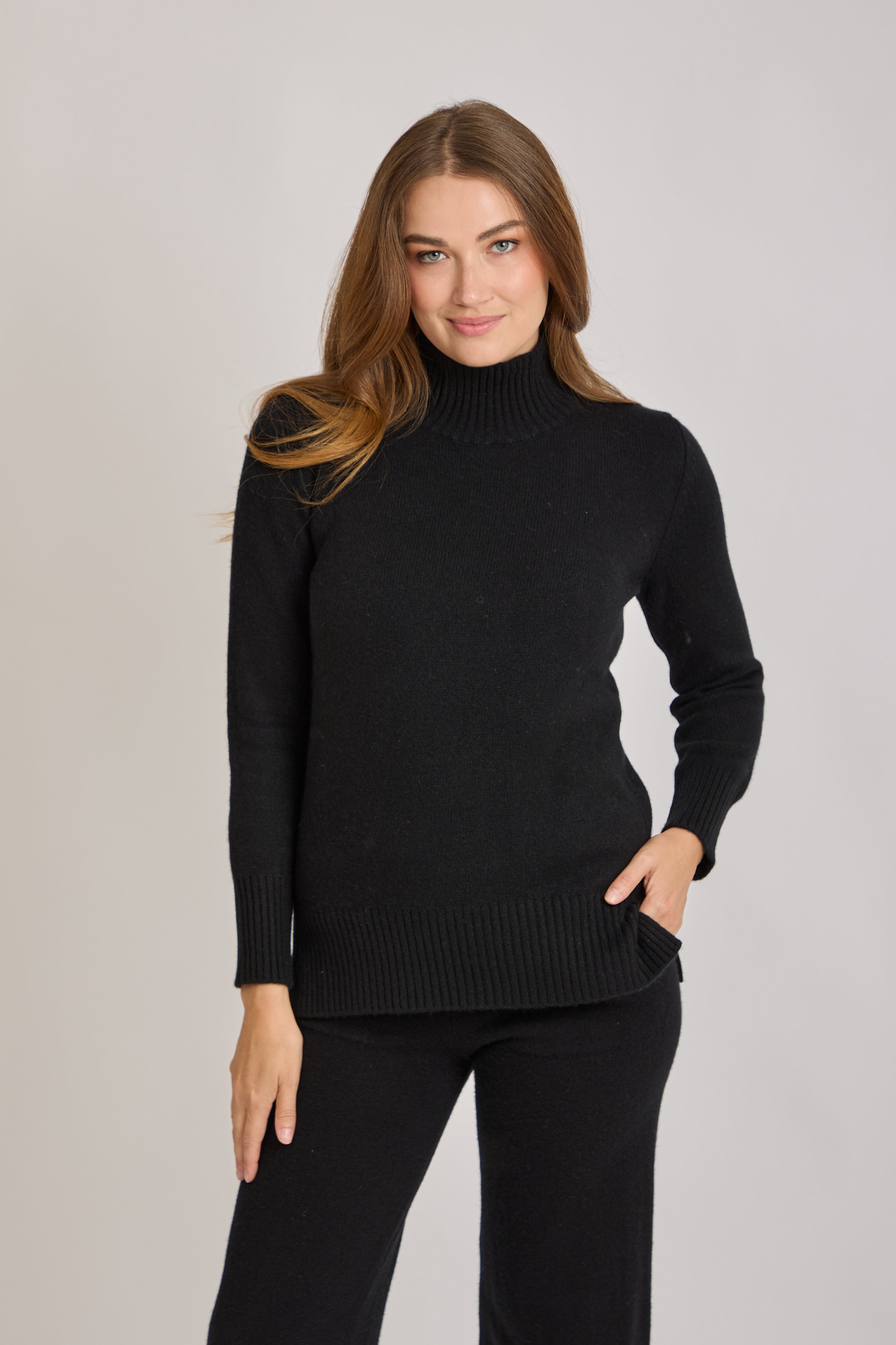 HIGH NECK JUMPER-BLACK