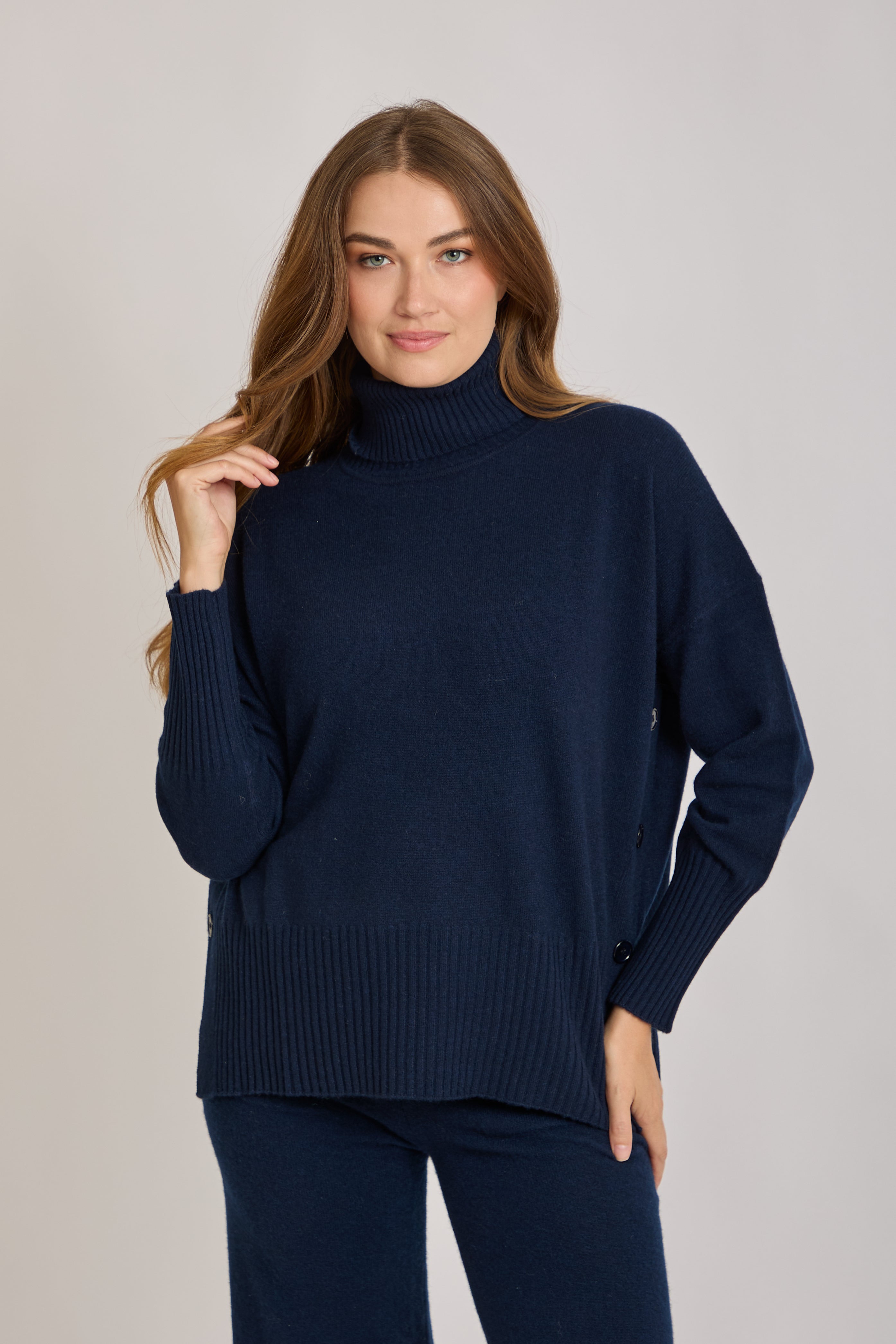HIGH NECK CASHMERE JUMPER-NAVY