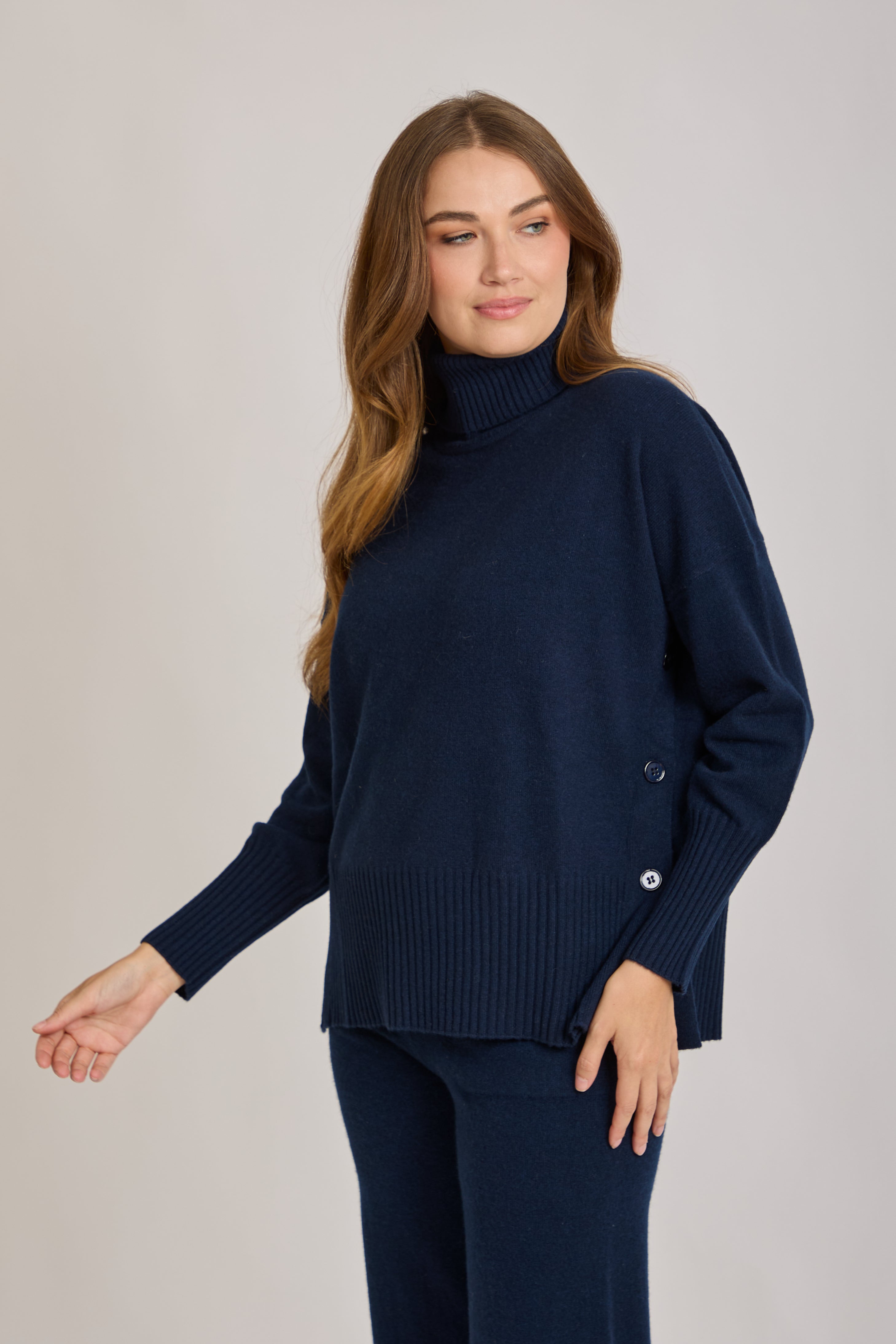 HIGH NECK CASHMERE JUMPER-NAVY