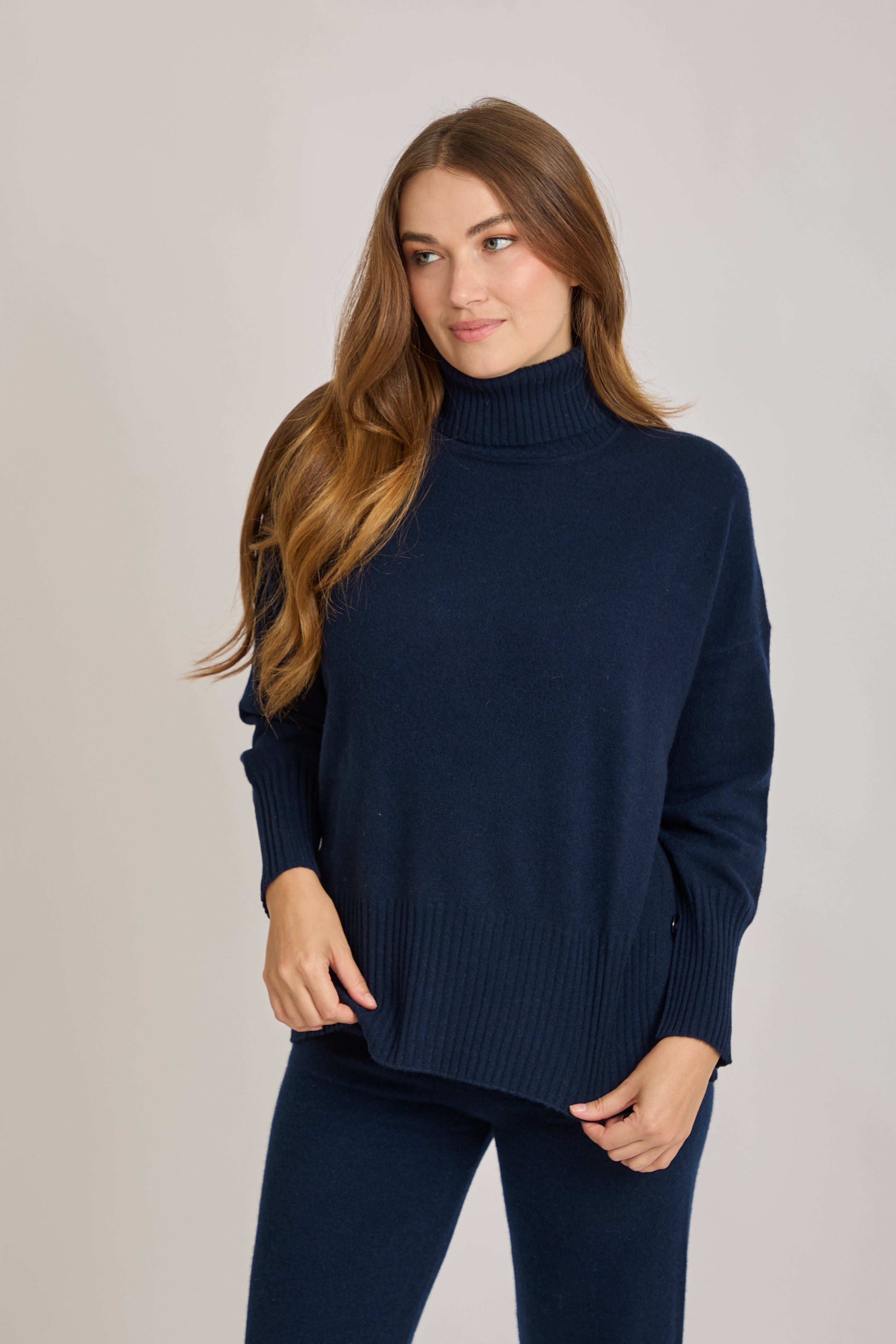 HIGH NECK CASHMERE JUMPER-NAVY