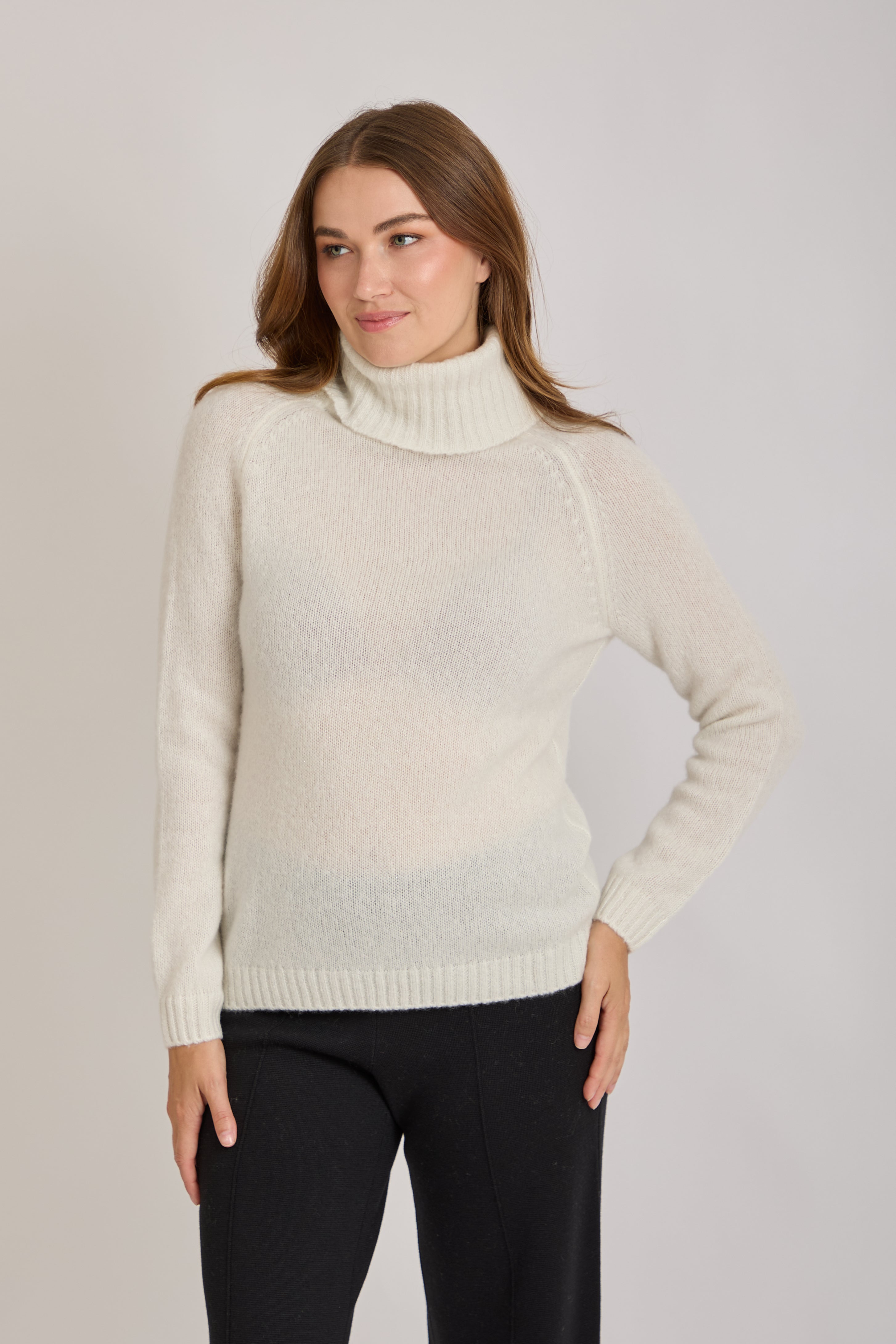 CASHMERE TURTLE NECK-IVOR/LUREX