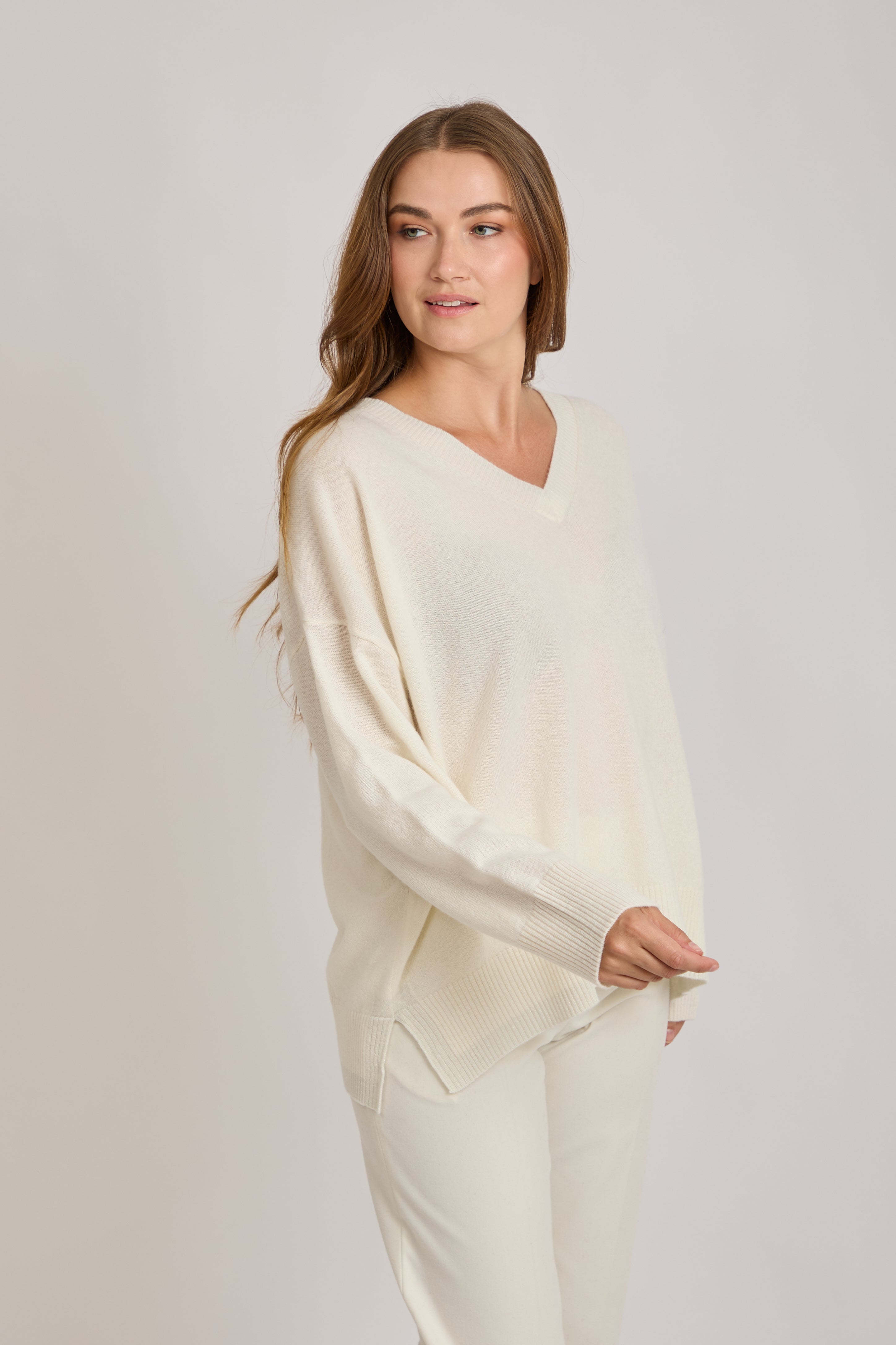 V NECK CASHMERE JUMPER WITH LUREX-OFF WHITE