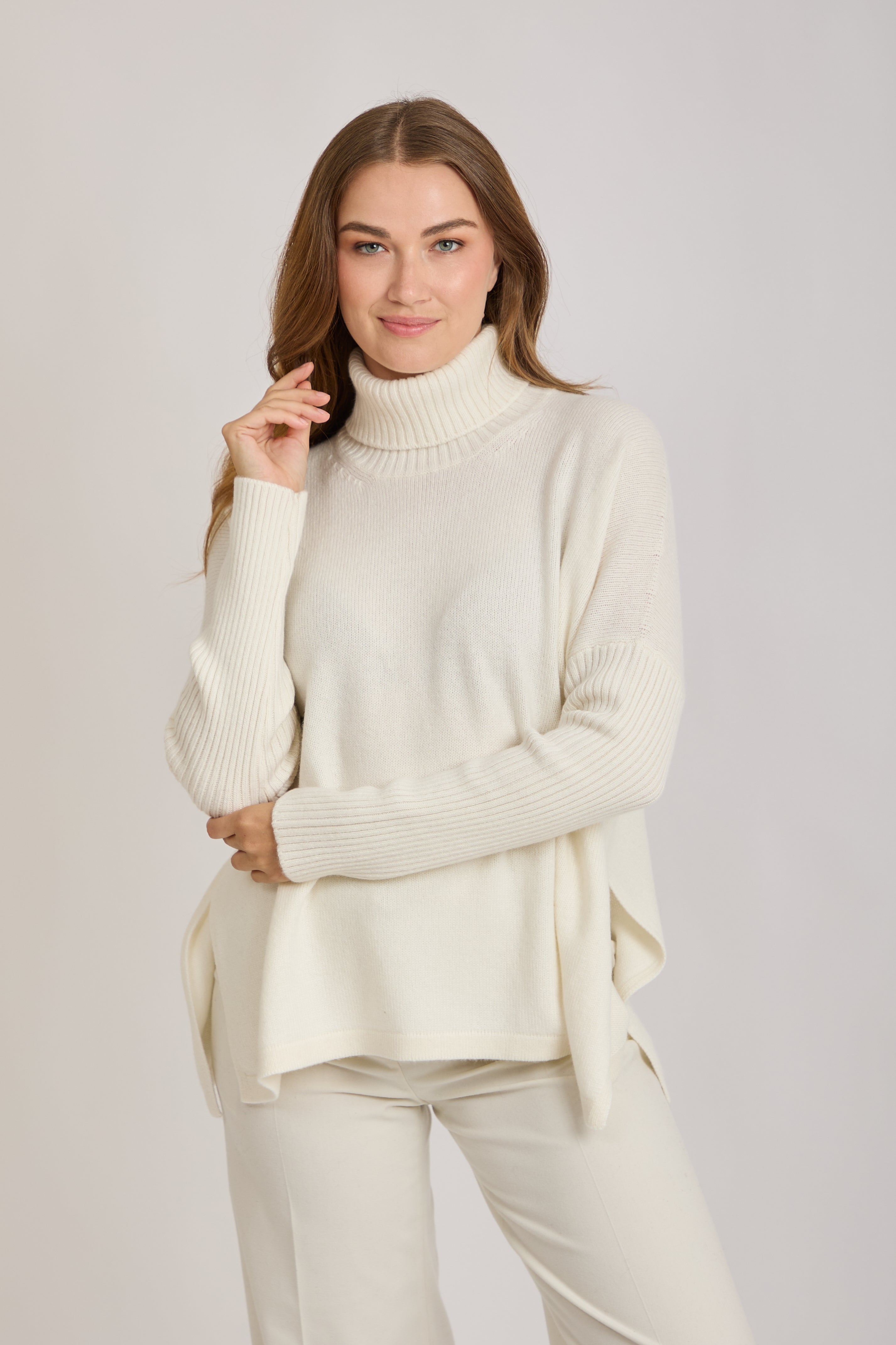 TURTLE NECK JUMPER-LATTE