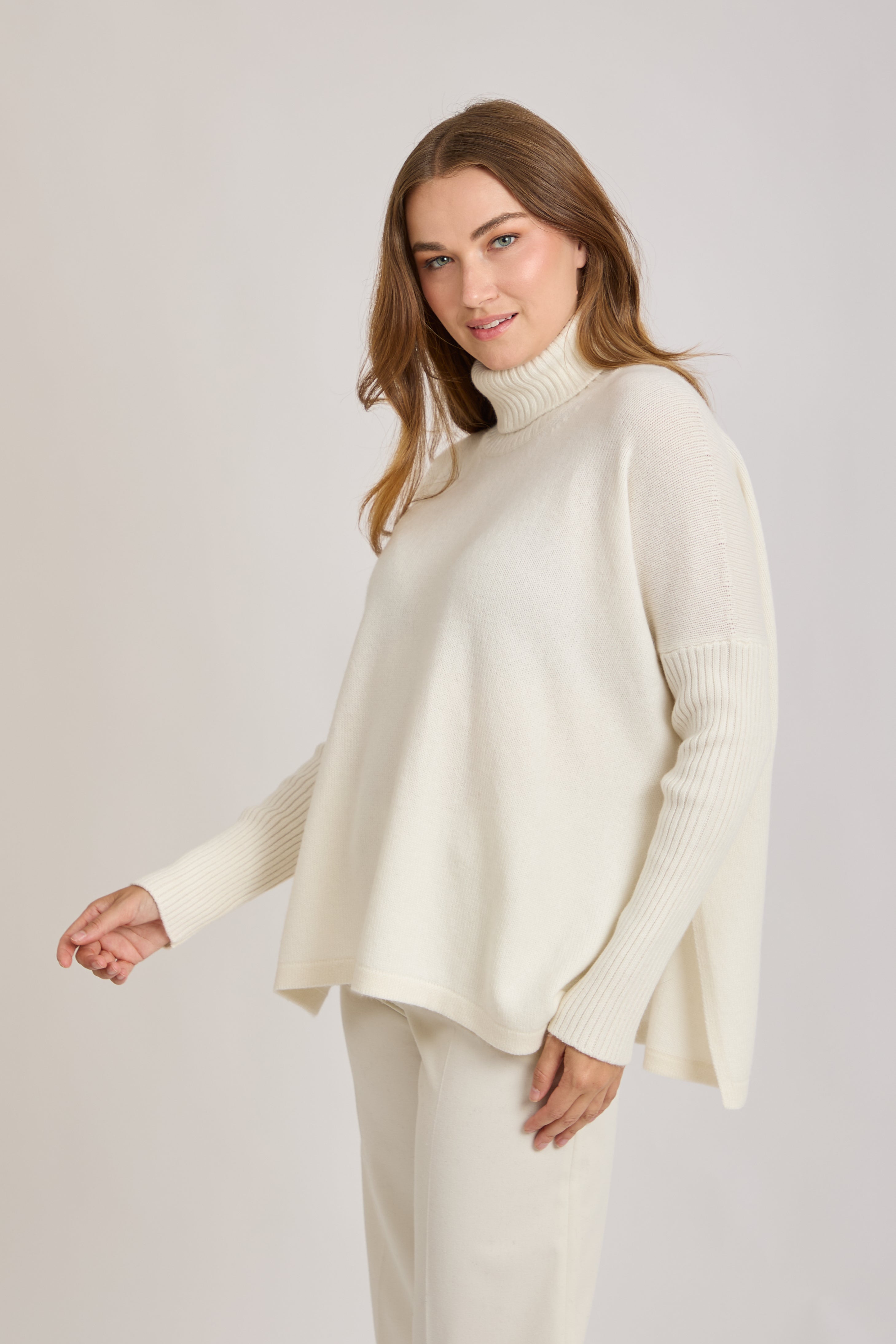 TURTLE NECK JUMPER-LATTE