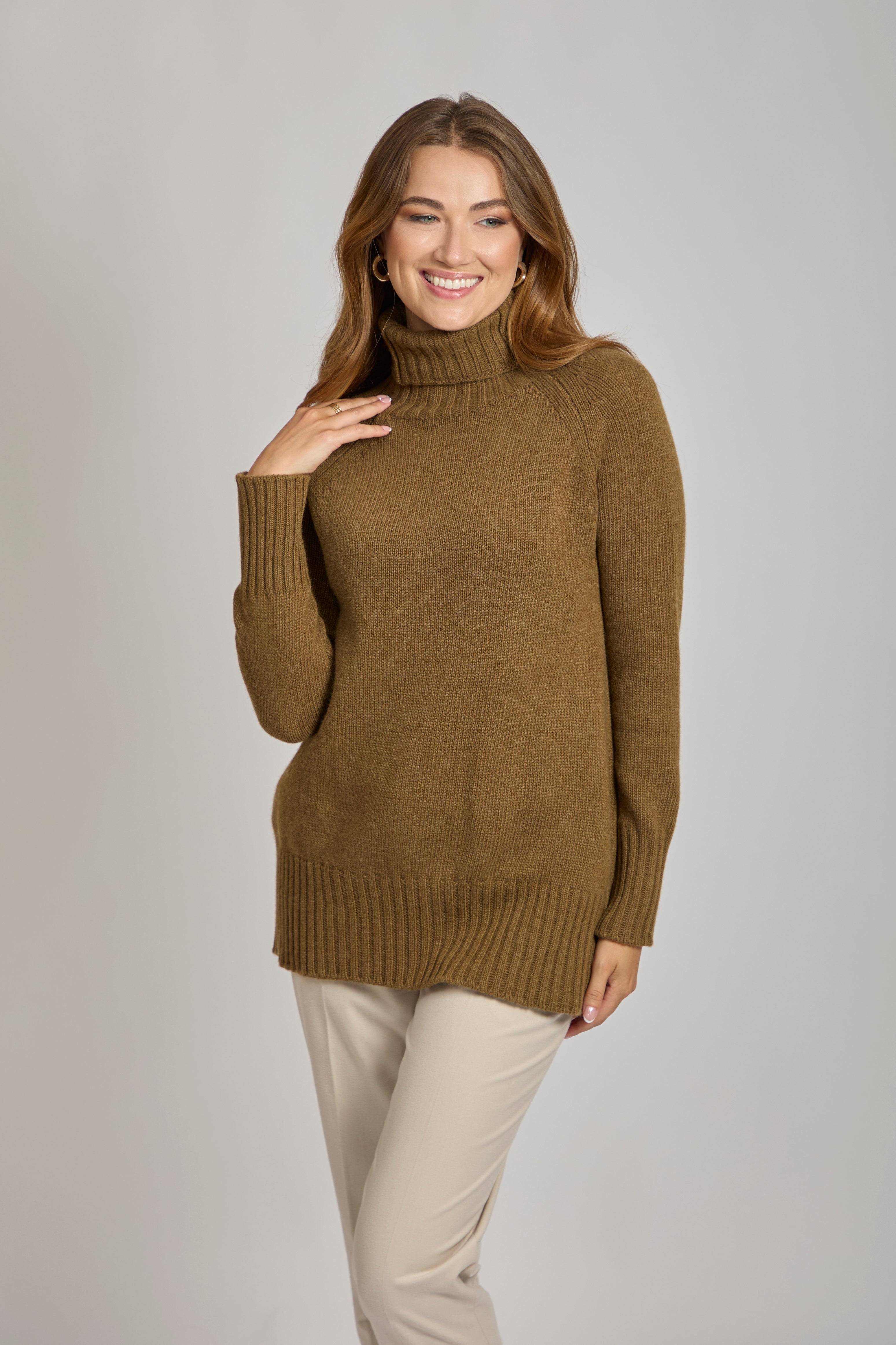 Pull col roulé en cachemire bronze